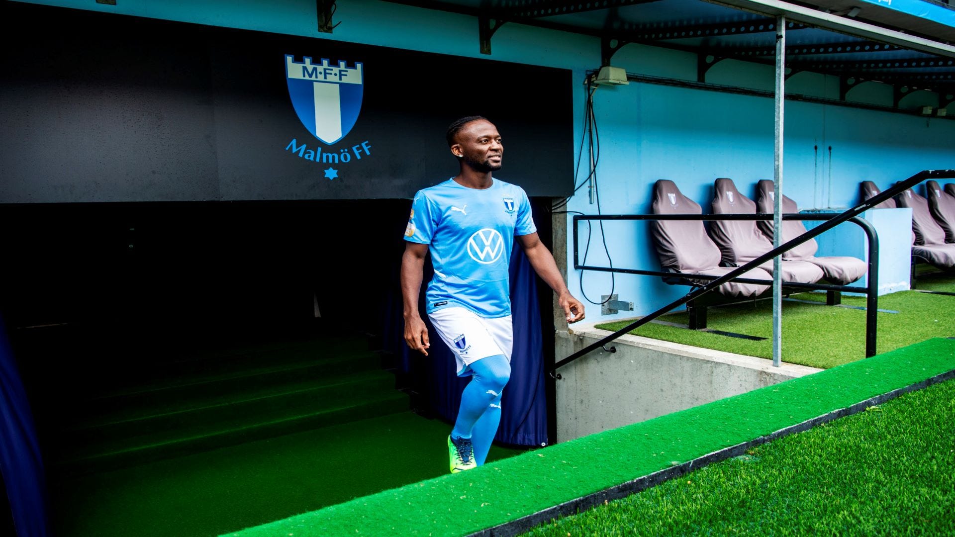 Mohamed Buya Turay during his unveiling at Malmo.