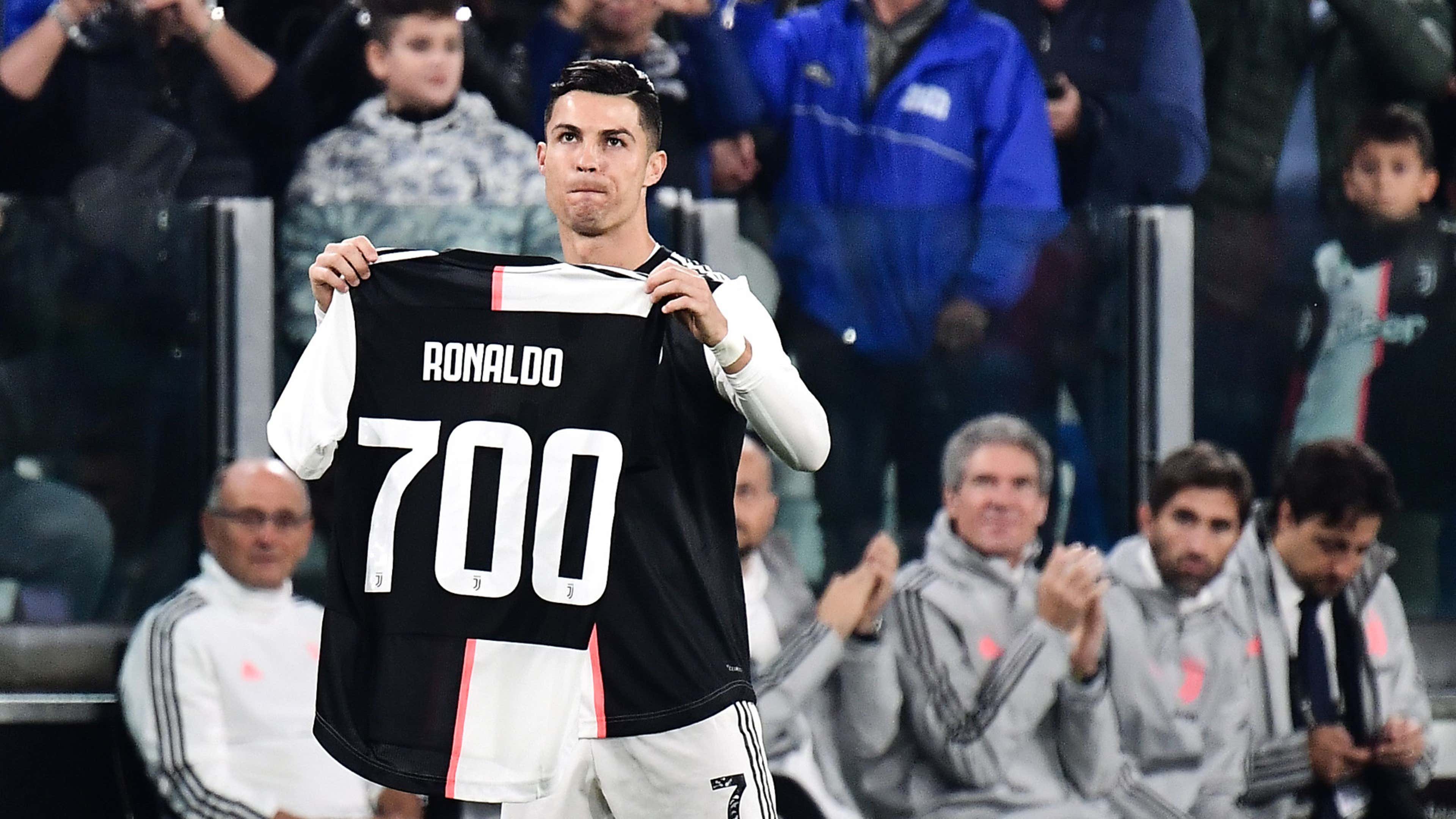 La Juventus tributa Ronaldo: maglia col '700' per celebrare il