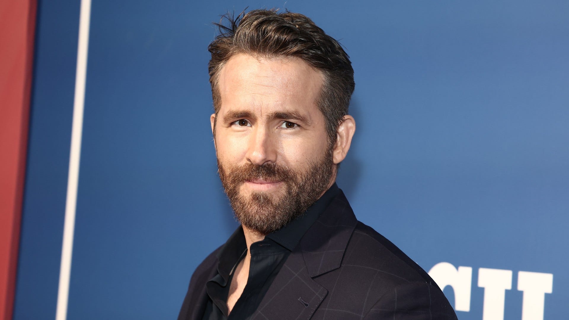 A Top 10 Life Moment Ryan Reynolds Loves Incredible 30 Yard Chip From Mullin As Wrexham