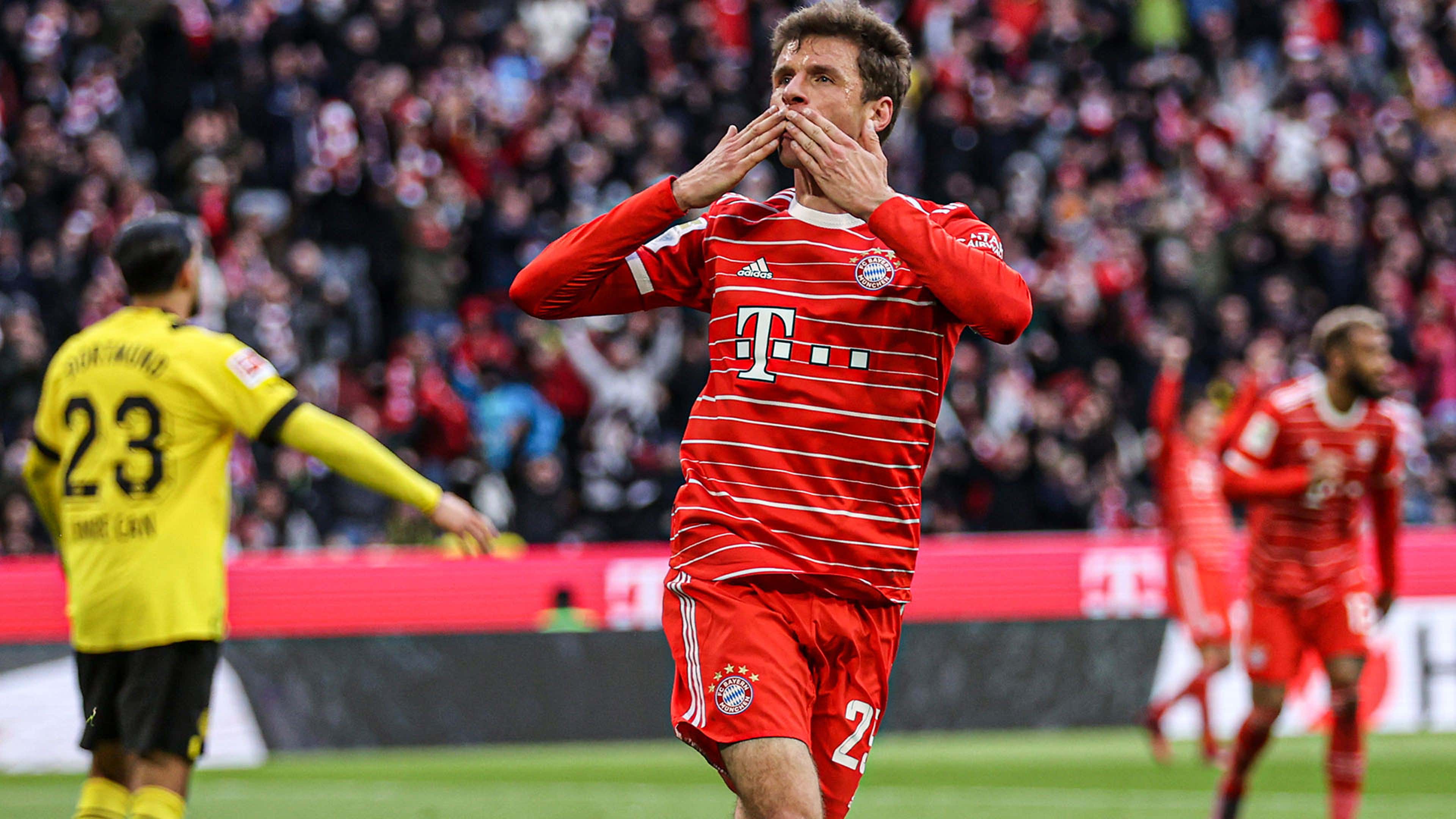 Thomas Muller celebrate Bayern Dortmund 2022-23