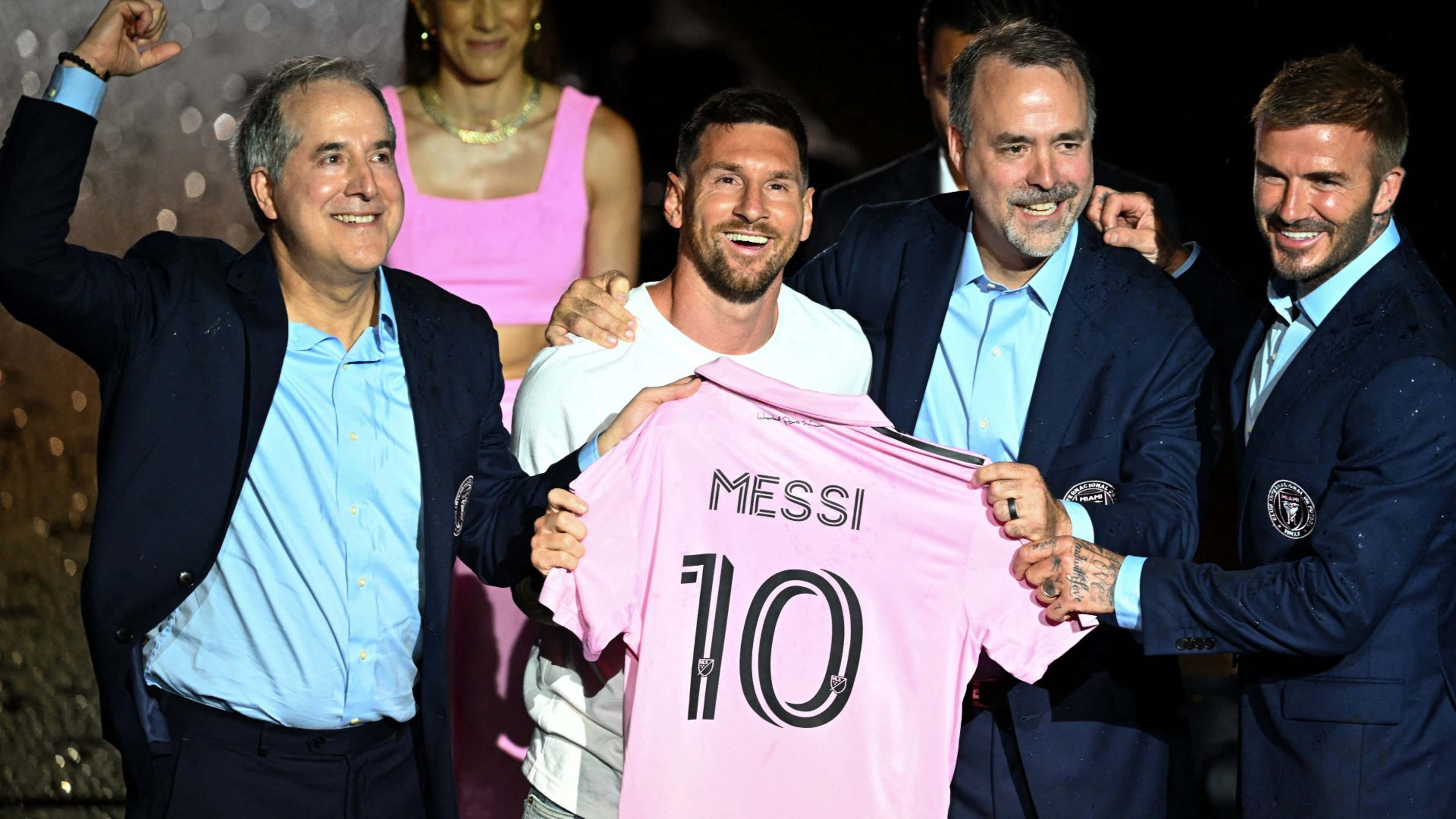 Lionel Messi makes it official by signing with Inter Miami, MLS