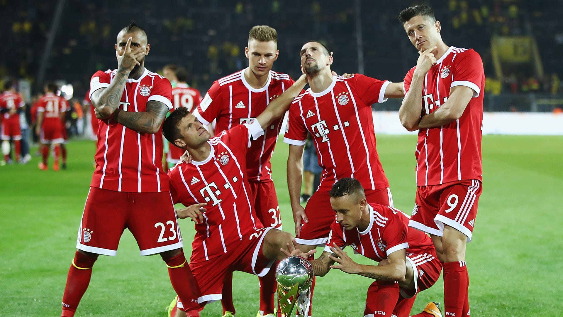 Bayern Munich celebrate Super Cup 2017
