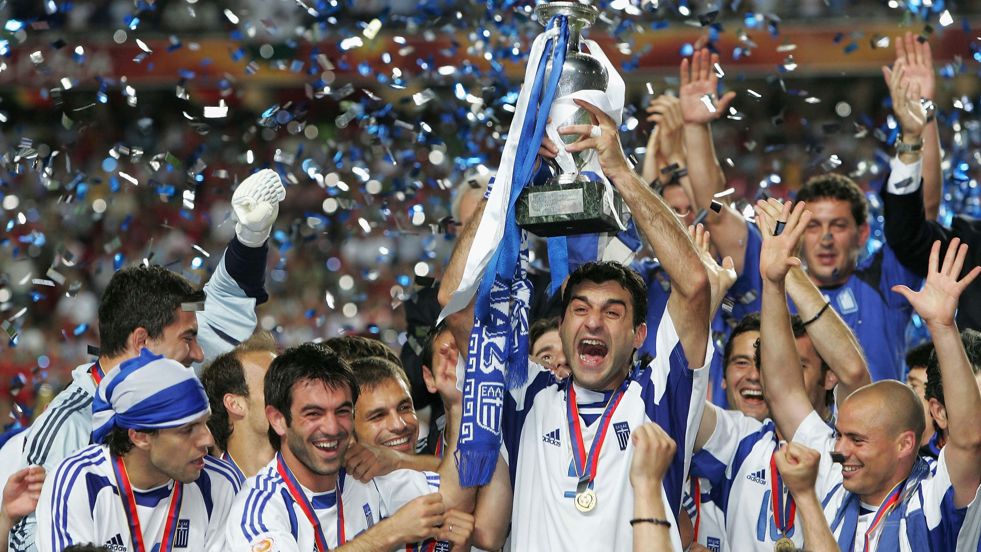 Кто стал чемпионом европы. Сборная Греции чемпион евро 2004. Португалия Греция евро 2004 финал. Греция чемпион Европы по футболу 2004. Сборная Греции по футболу чемпионы Европы 2004.