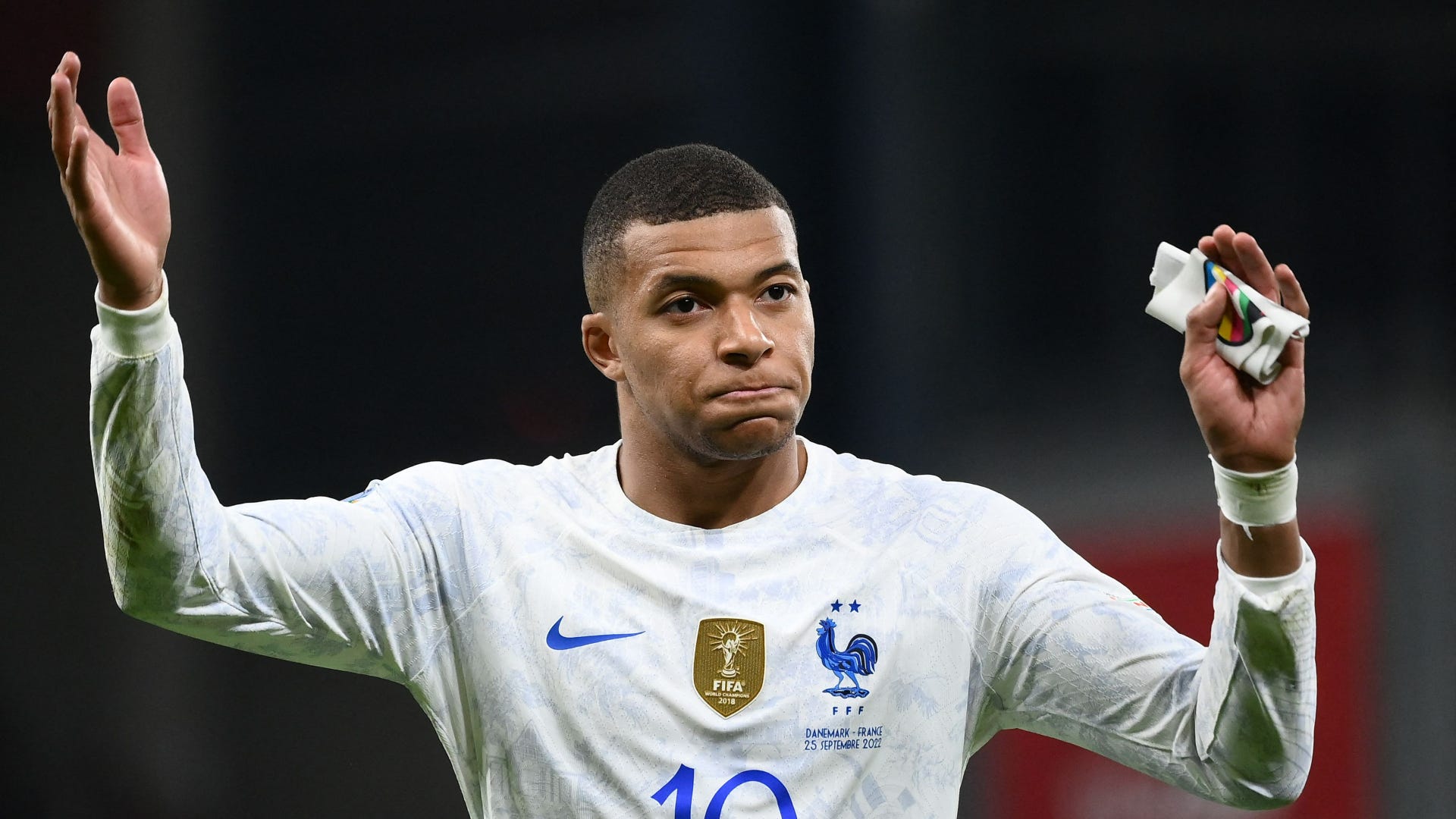 Deschamps not worried about Mbappe after disappointing performance against Denmark | Goal.com US