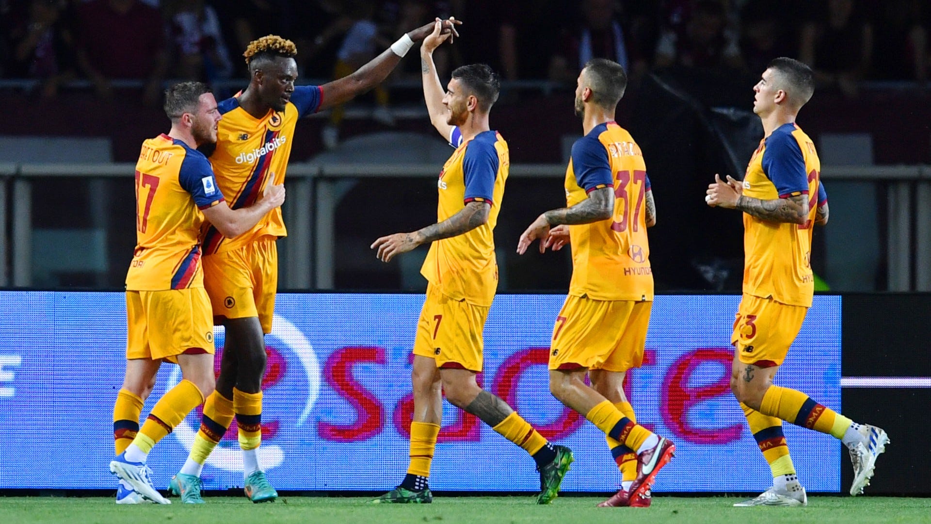 Roma celebrates goal against Torino