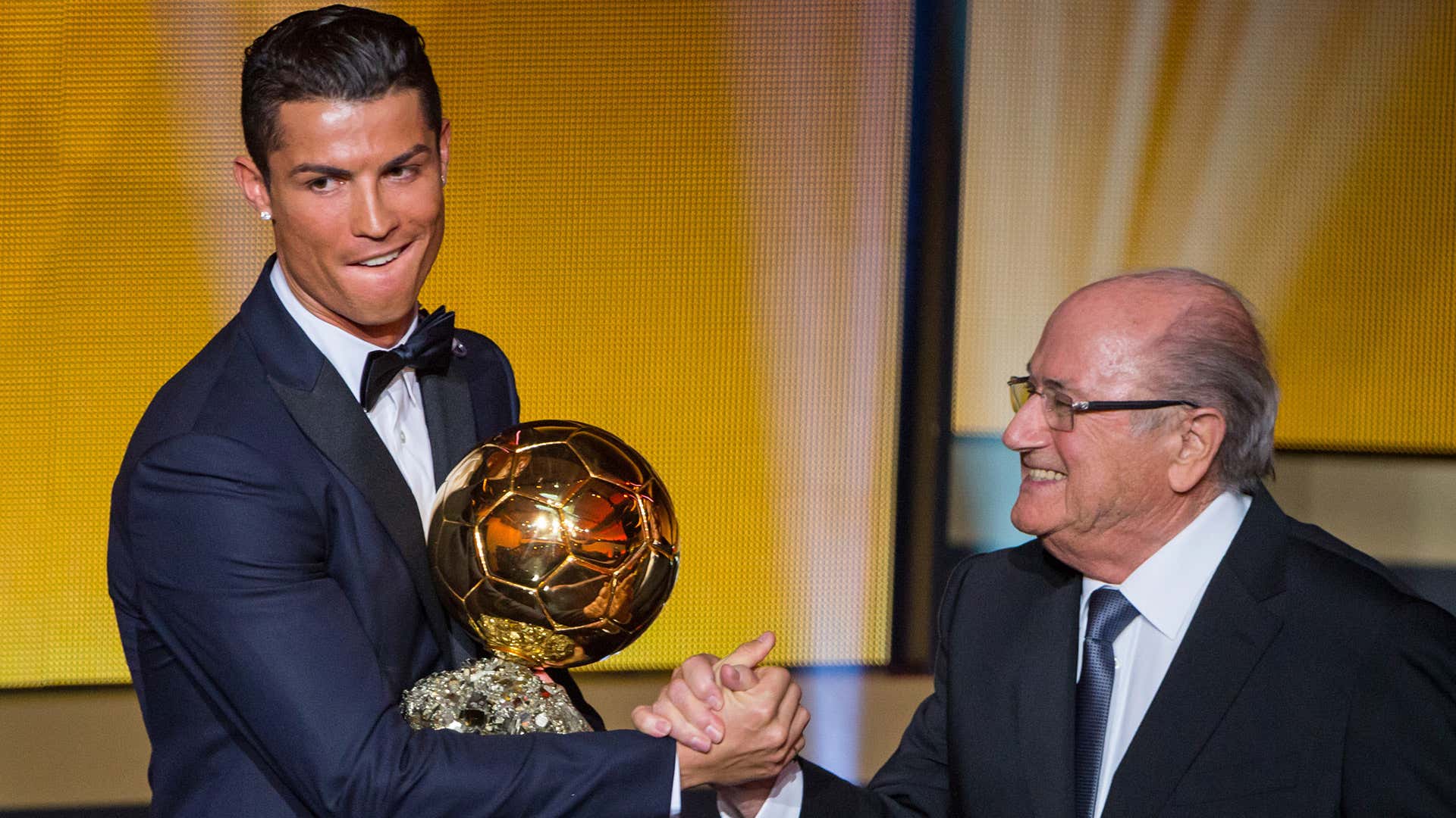 Sepp Blatter Cristiano Ronaldo Ballon d'Or 2014