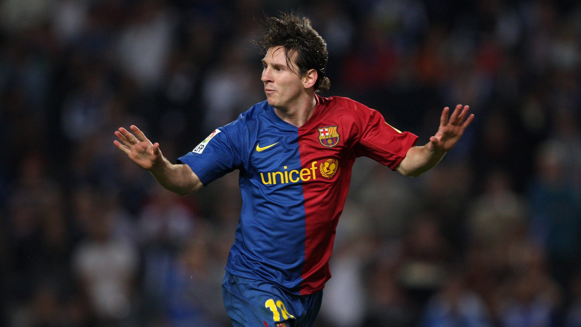 Há 10 anos, Messi estreava com a camisa 10 do Barcelona | Goal.com Brasil