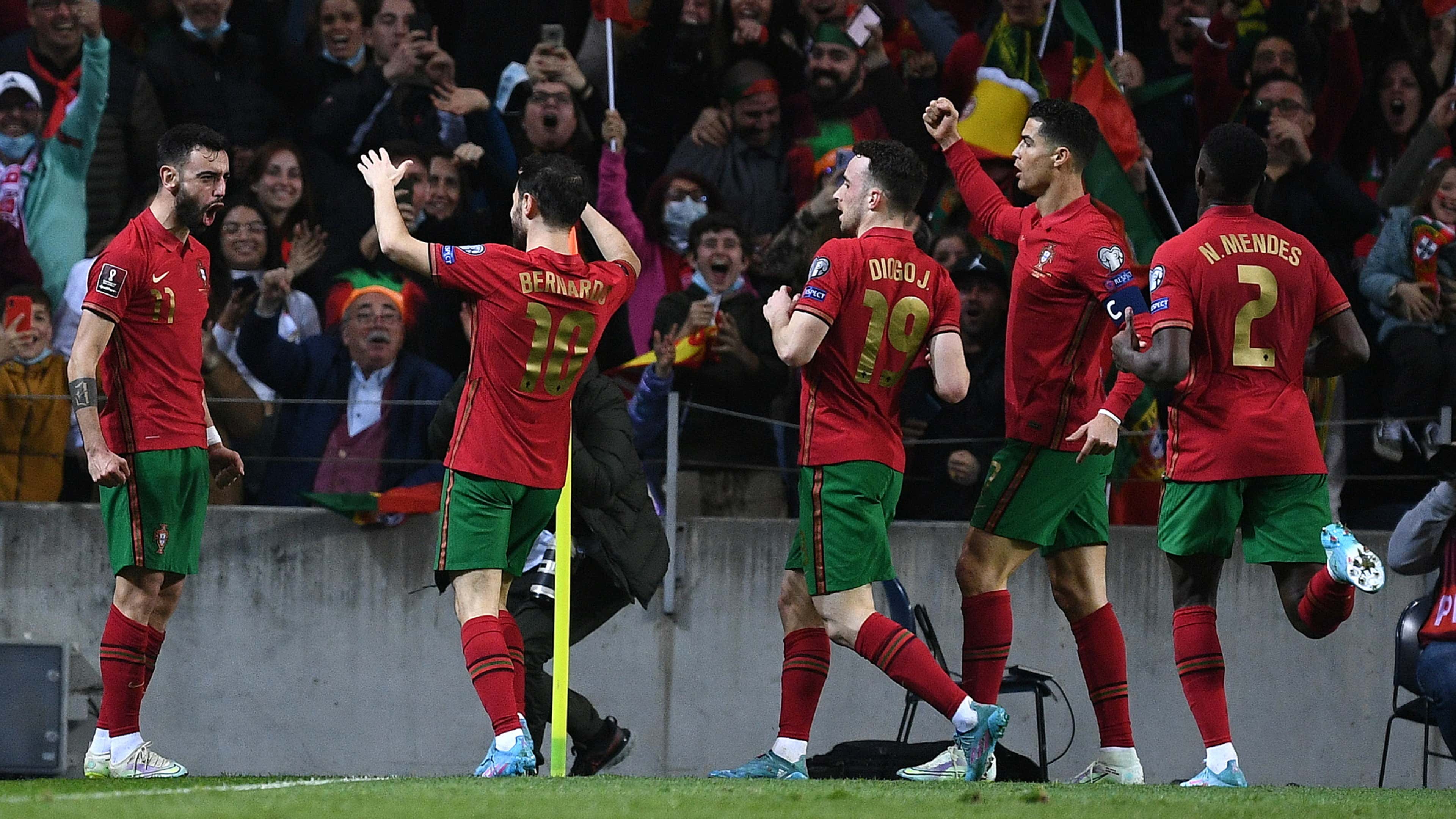 Portugal celebrate Bruno Fernandes goal vs North Macedonia, World Cup play-off 2022