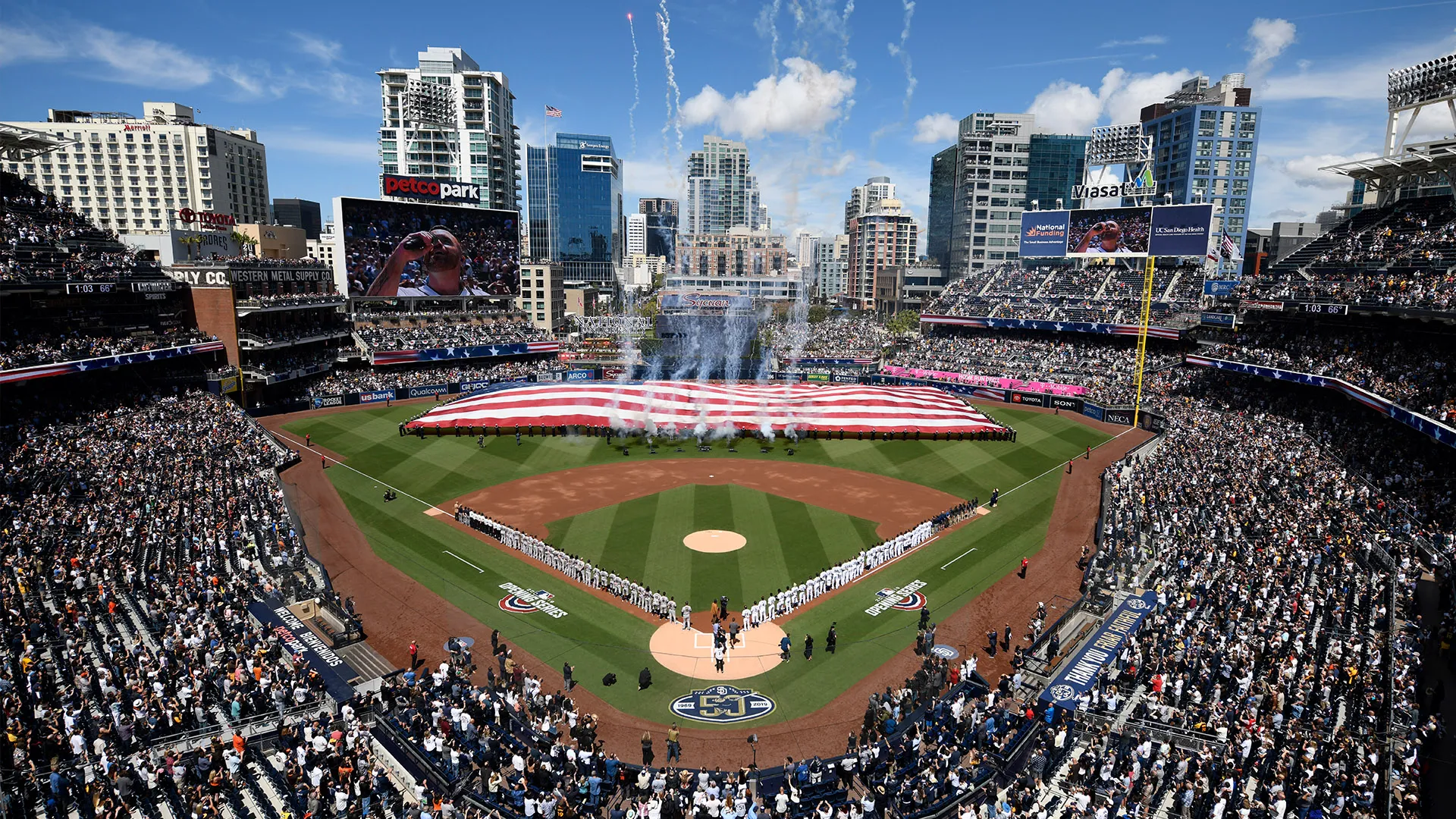 8,224 Qualcomm Stadium Padres Photos & High Res Pictures - Getty Images