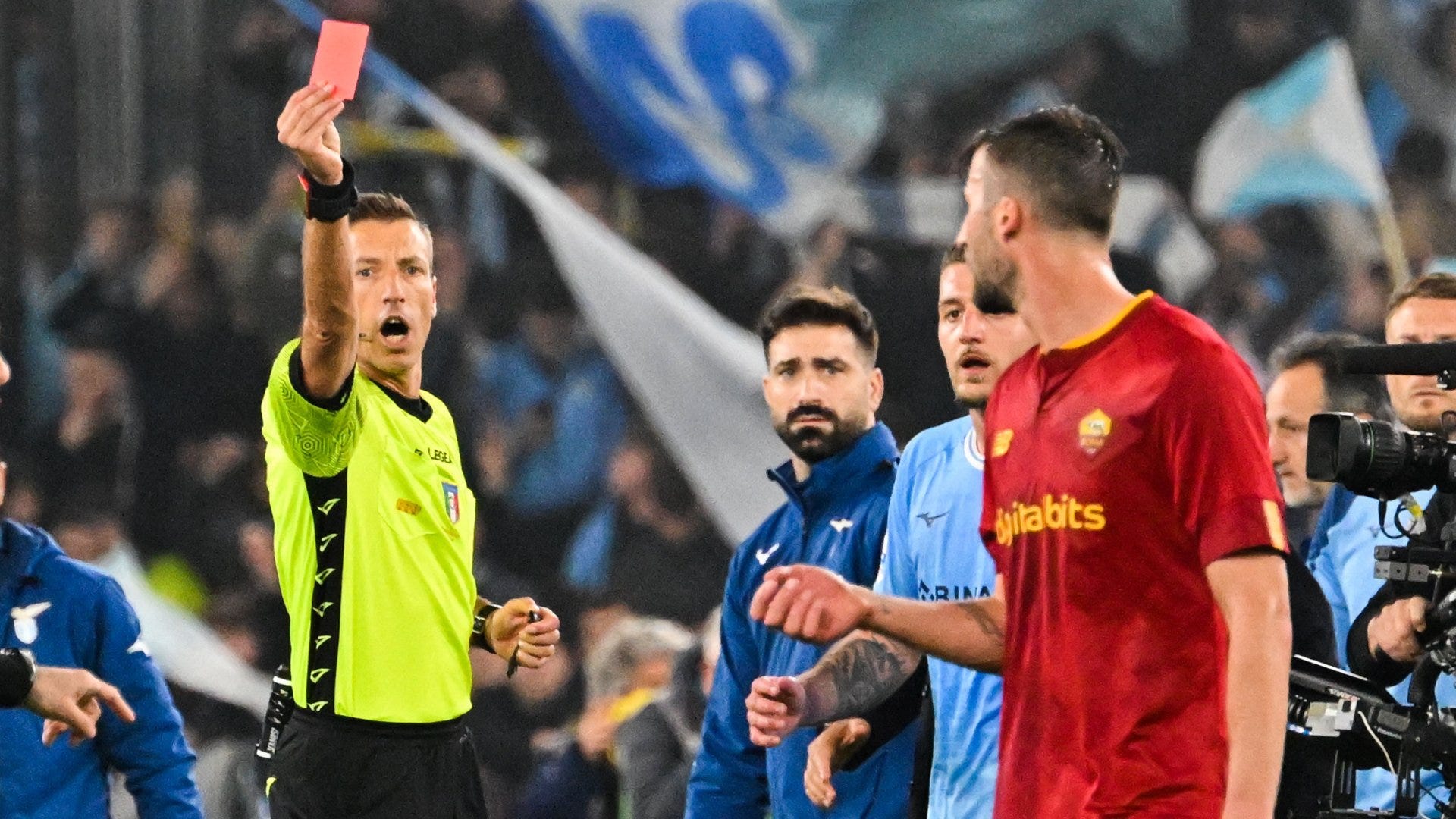Bryan Cristante red card Lazio Roma 2022-23