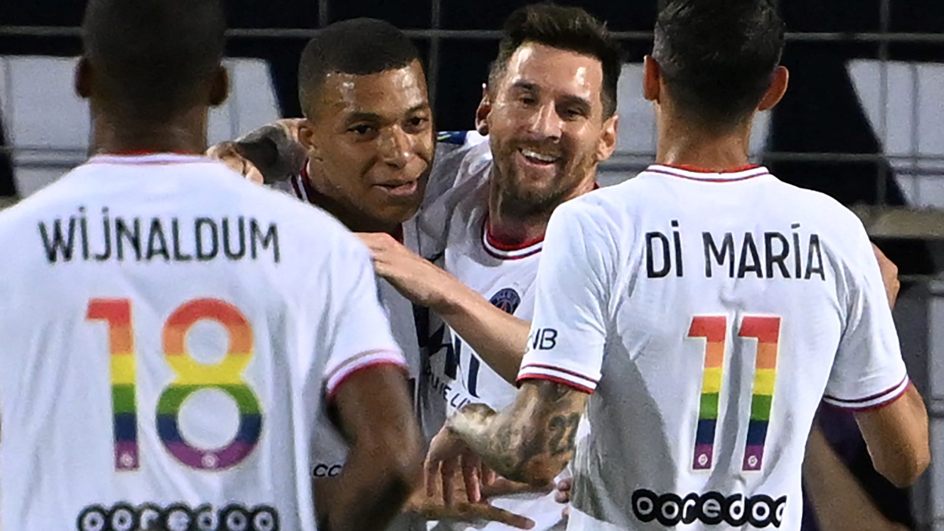 USMNT and USWNT players will wear rainbow jerseys for gay pride month