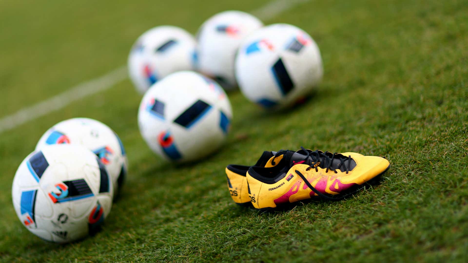 GALERÍA: Las Adidas X de Luis Suárez, las Nike Mercurial de Cristiano Ronaldo y las botas más del año | Goal.com