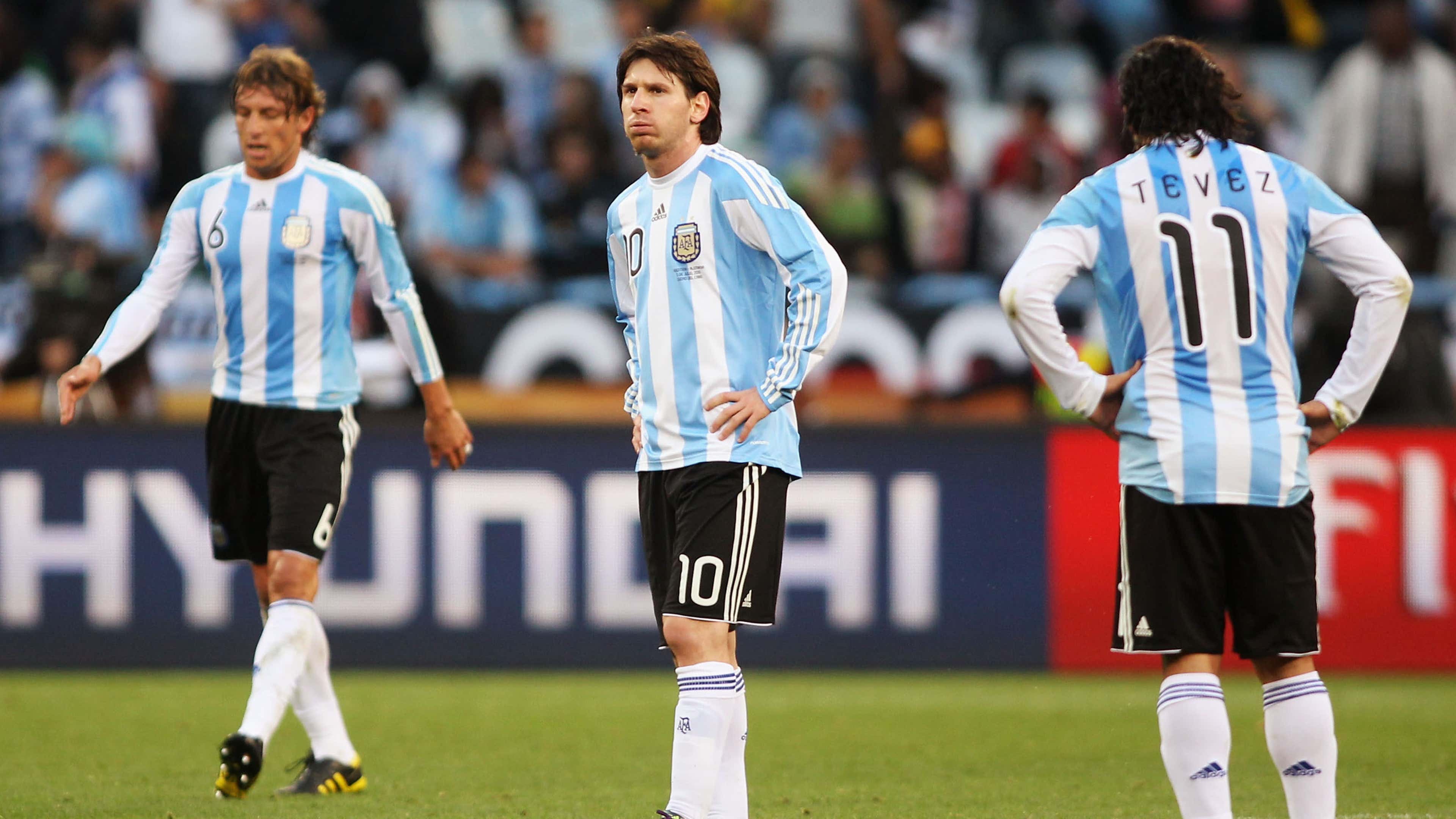 Gabriel Heinze Lionel Messi Carlos Tevez Argentina 2010 World Cup
