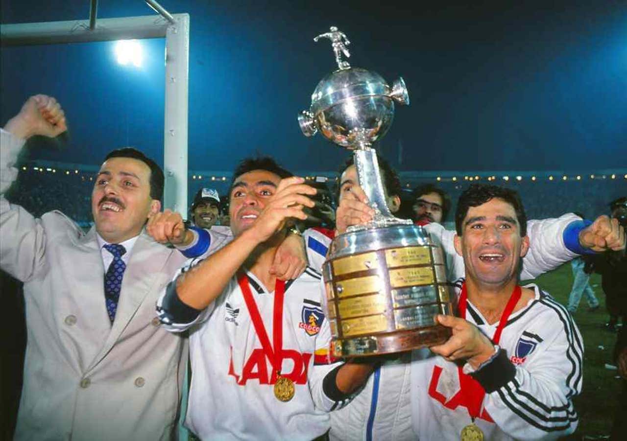 Histórico jugador de Colo Colo vende su medalla de campeón de Copa  Libertadores  México