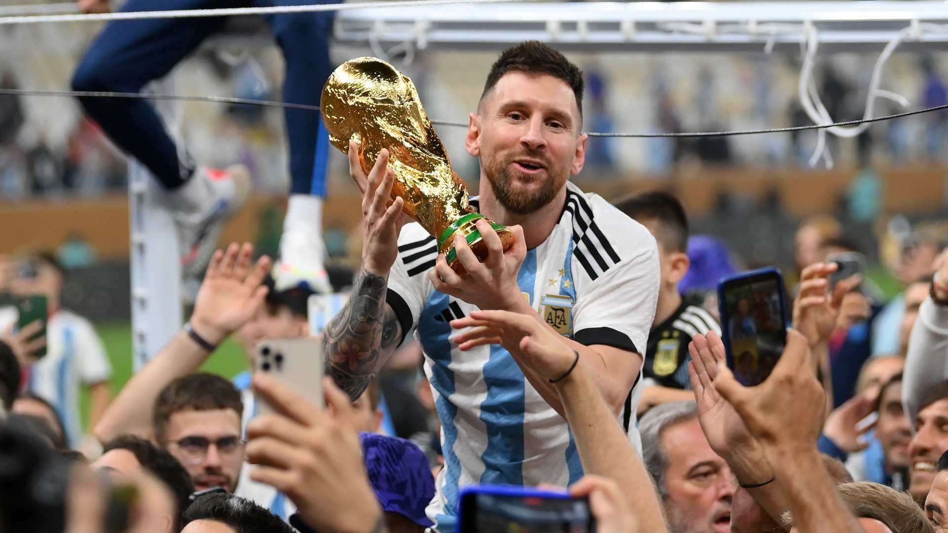 Messi in 'top position' for 2023 Ballon d'Or after World Cup success with Argentina, admits Lewandowski thumbnail
