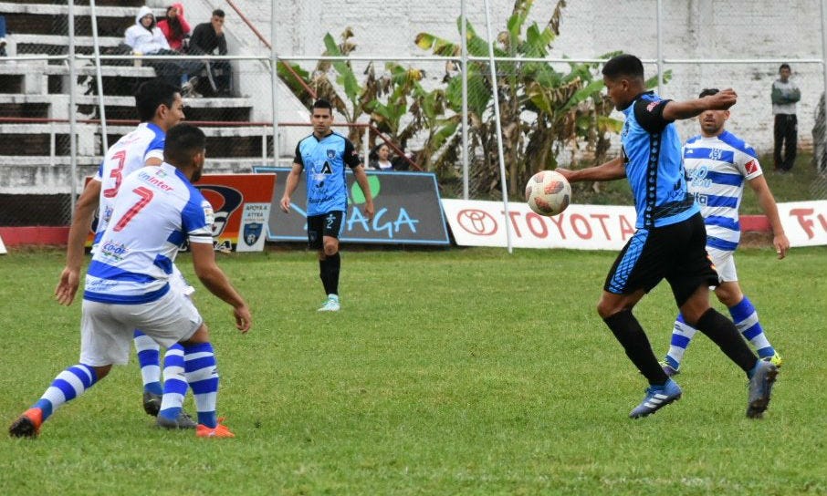 Dos punteros en la División Intermedia  Colombia