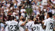 Benzema trofeo Champions League Bernabéu