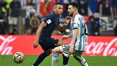 20221218 Kylian Mbappe Lionel Messi