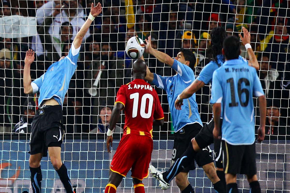 How can I forgive him?' – Ex-Ghana international Sarpei on Suarez 2010 World Cup handball | Goal.com Cameroon
