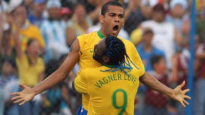 Vagner Love with Dani Alves; Copa America 2007 against Argentina