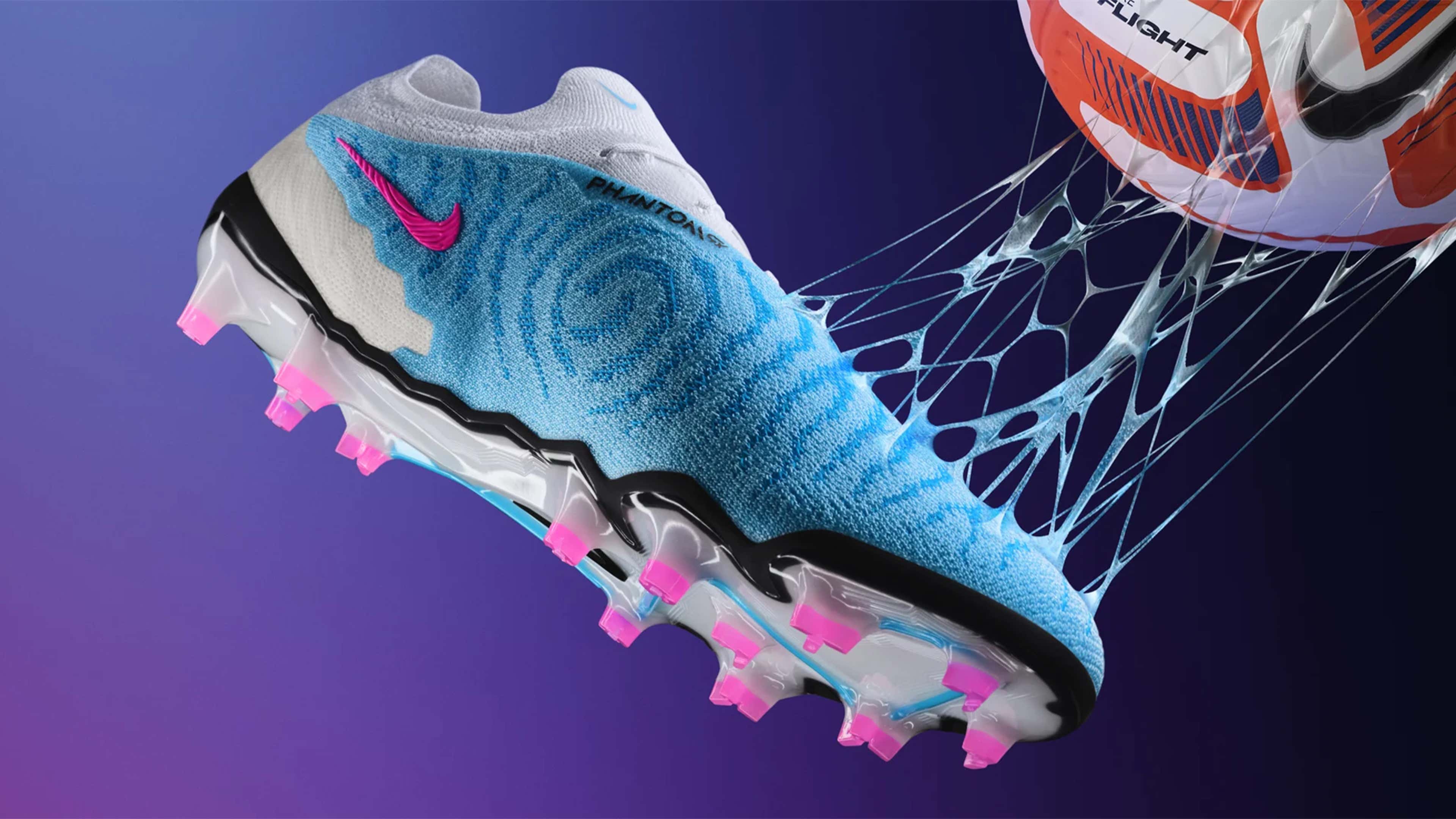 Nike Phantom GX - laceless soccer cleats