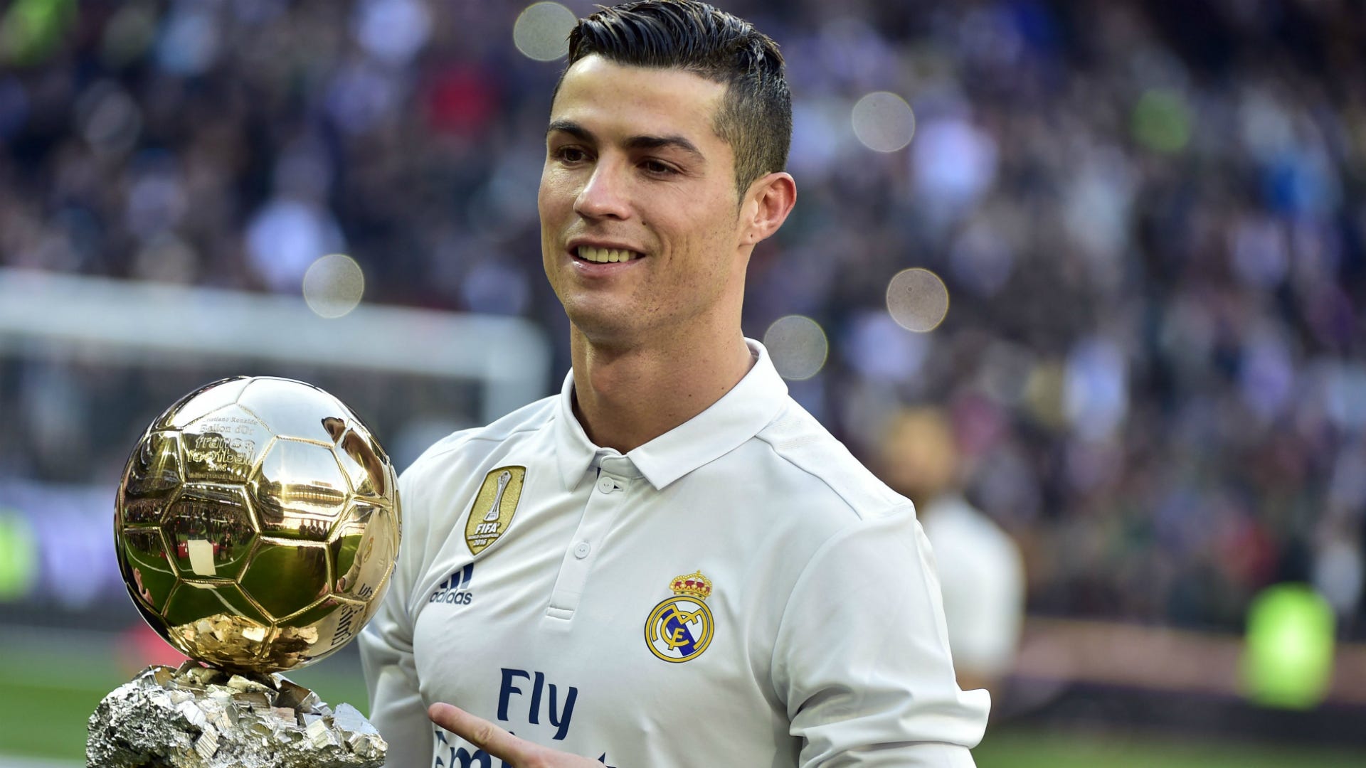 Giành được hai danh hiệu, Ronaldo vẫn không xứng đáng đoạt bóng vàng? |  Goal.com Việt Nam