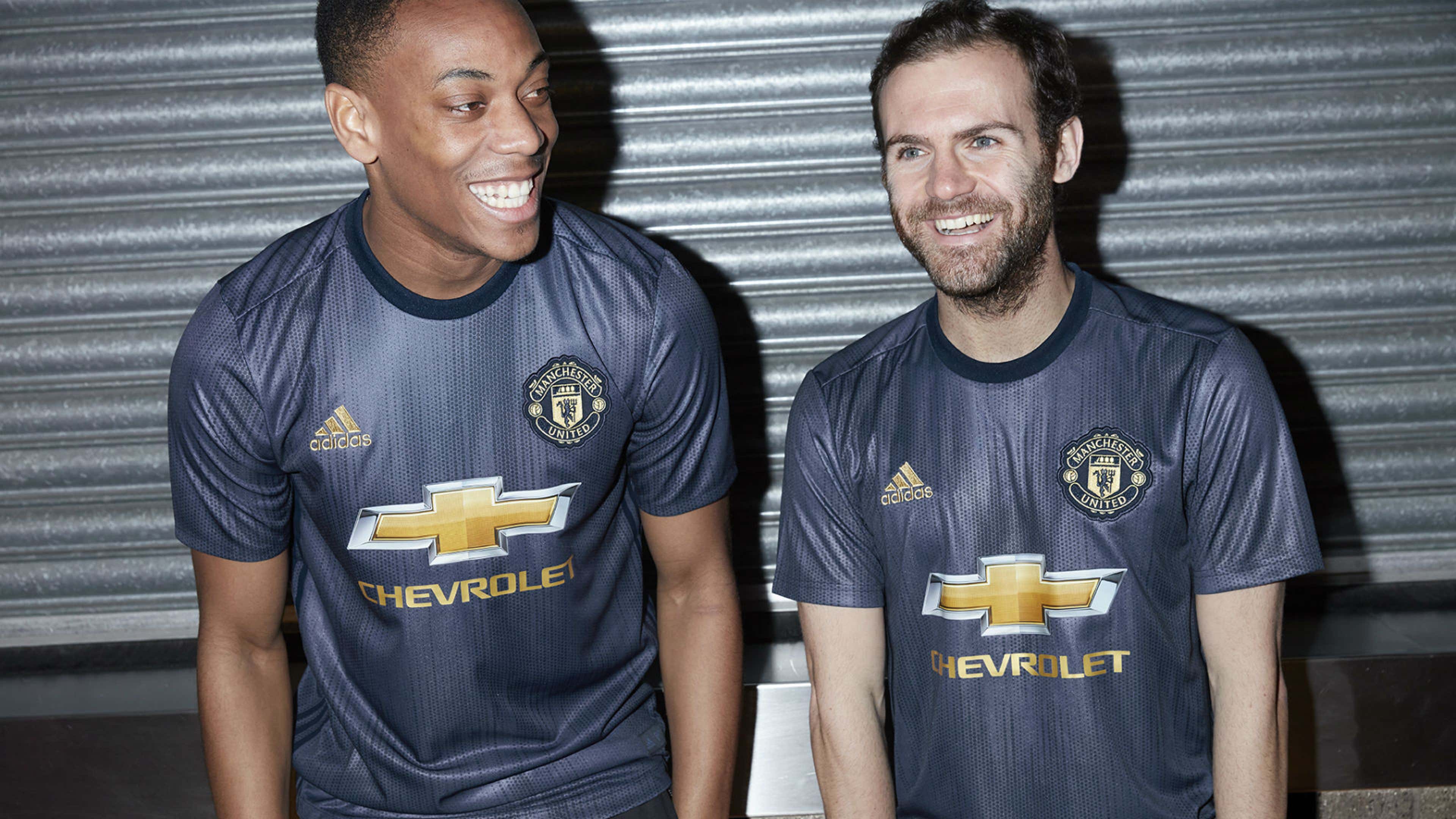 Manchester United unveil new throwback adidas collection