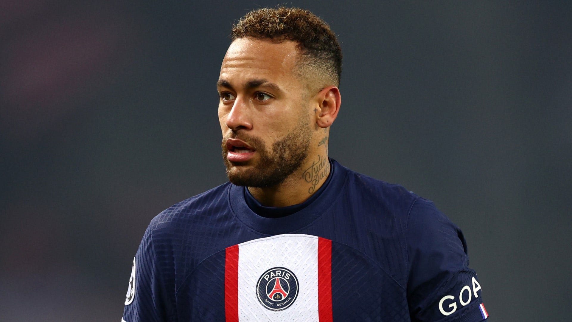 Paris Saint-Germain Neymar insinuou transferência de acesso à França na Premier League