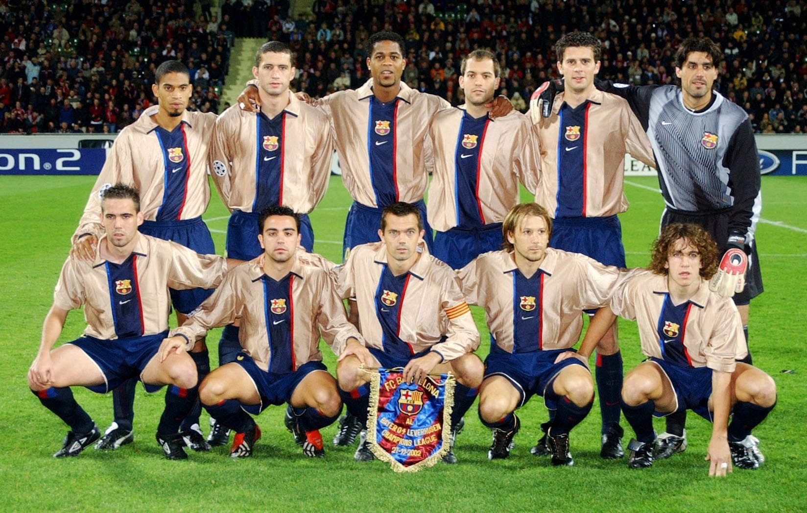 2001-02 Barcelona away kit