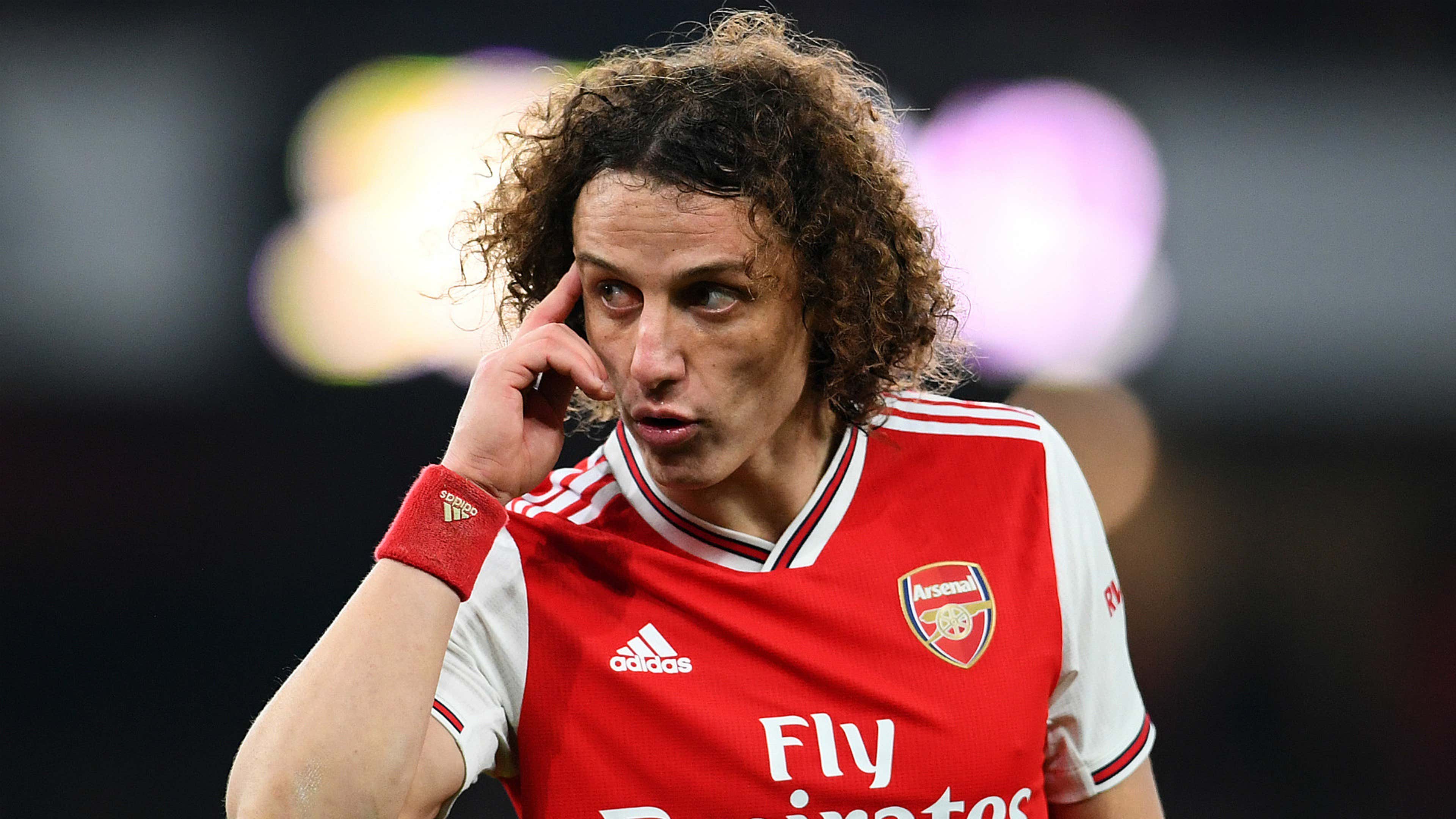 Why Arsenal and Arteta ignored the mistakes to extend Luiz's contract