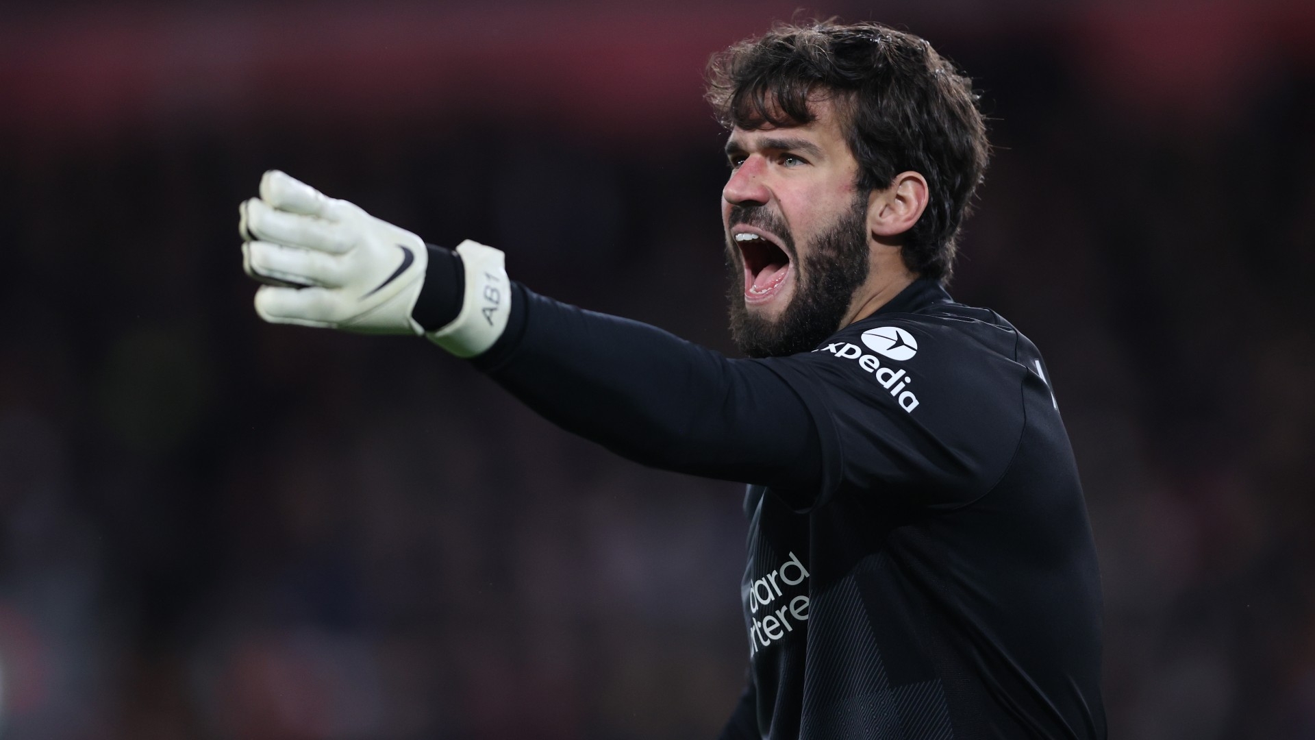 Outstanding Alisson keeps Liverpool's title hopes alive after Crystal  Palace onslaught | Goal.com