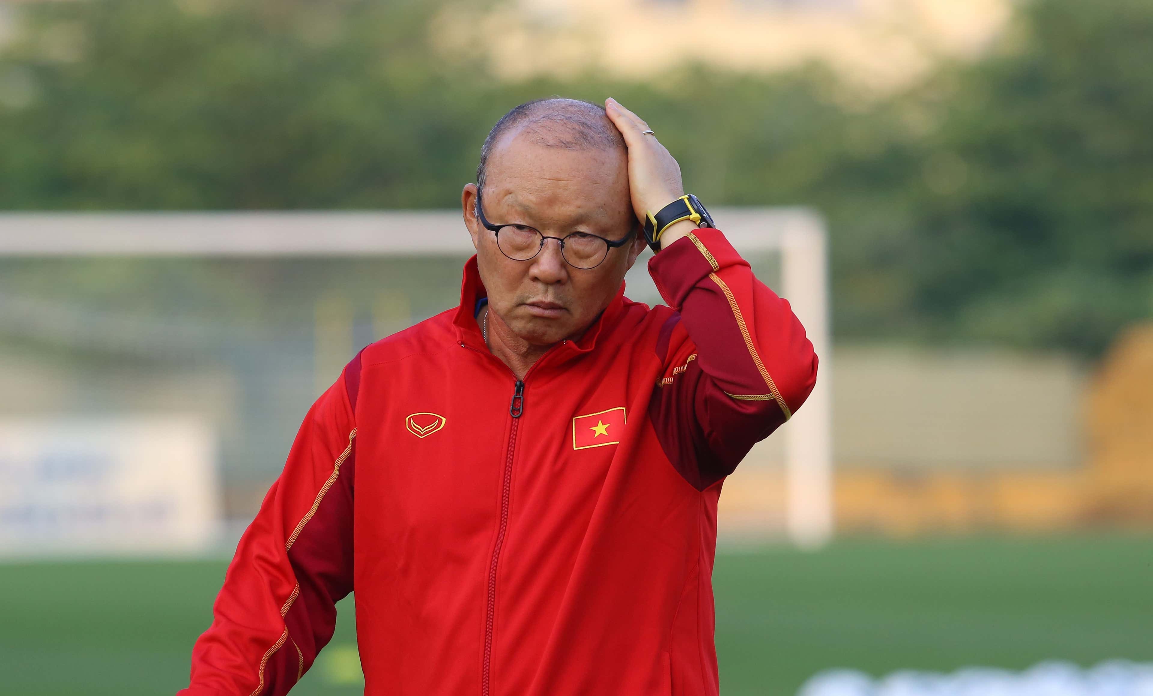 HLV Park Hang-seo nên học theo Kiatisak? | Goal.com Việt Nam