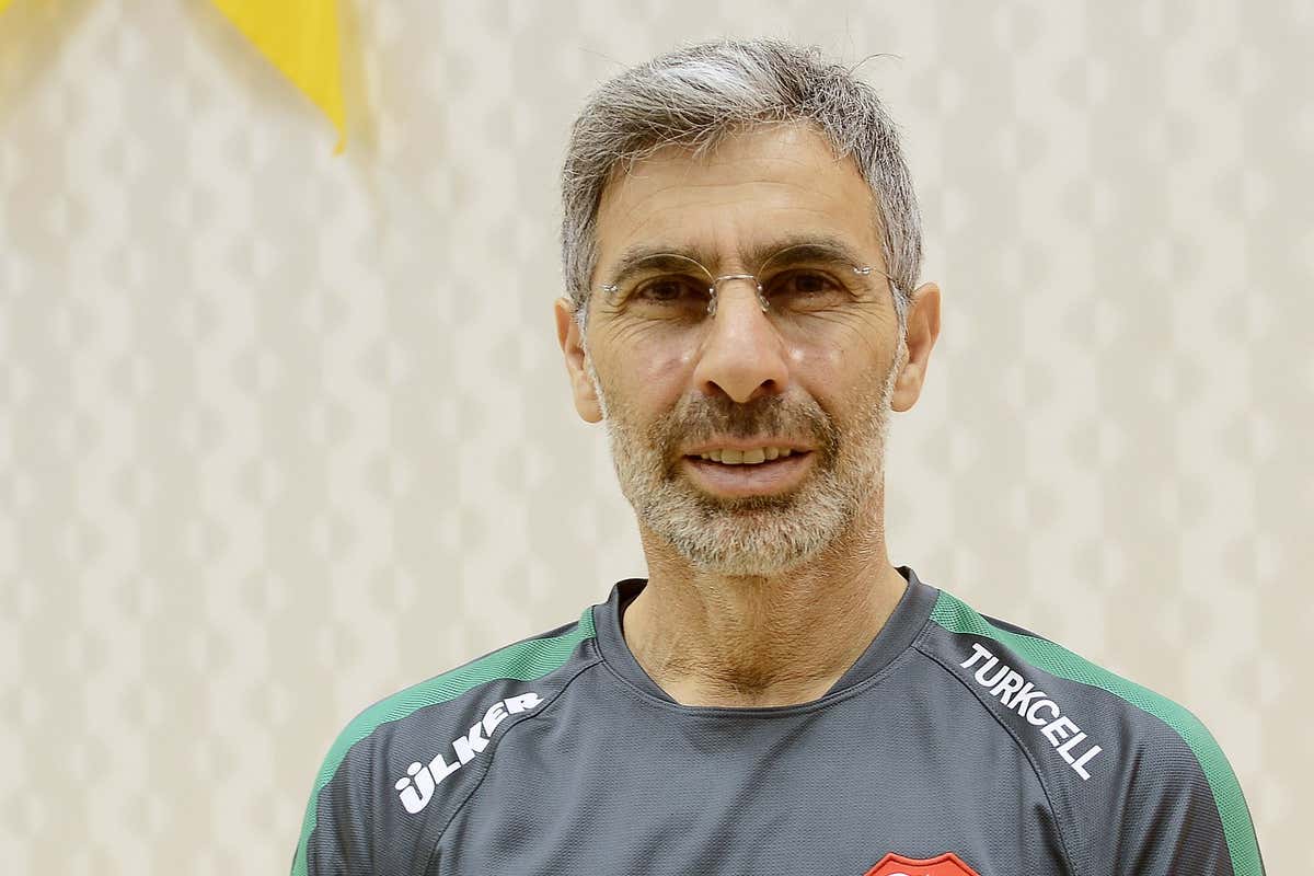 Fenerbahçe, kaleci antrenörü Alper Boğuşlu'yla anlaştı | Goal.com Türkçe