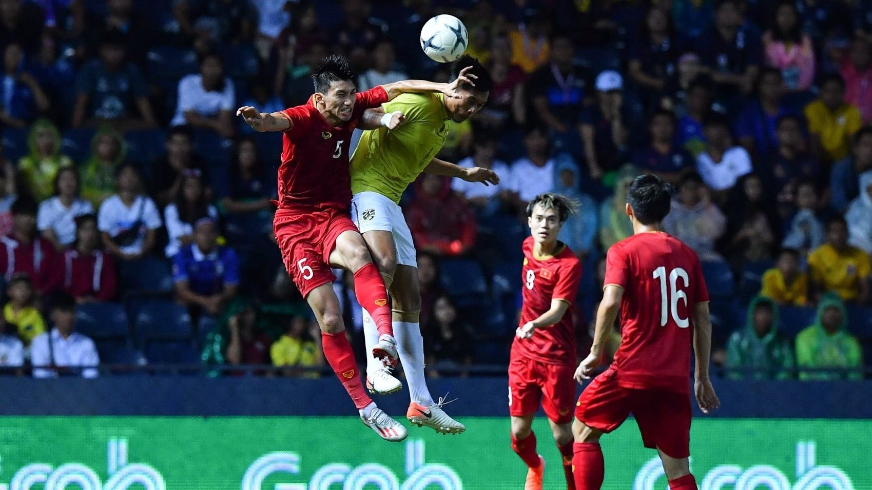 Doan Van Hau Vietnam vs Thailand King's Cup 2019