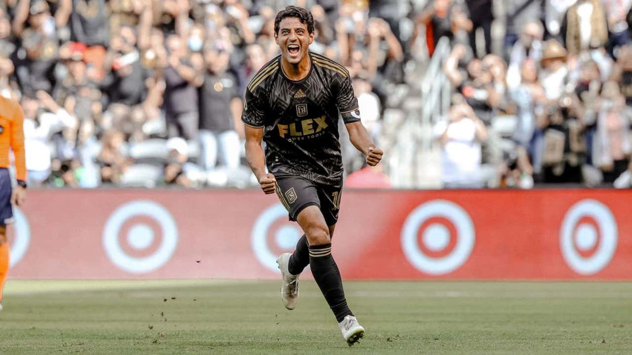 Vela confirms LAFC contract extension as Mexico forward commits to superteam future alongside Bale | Goal.com