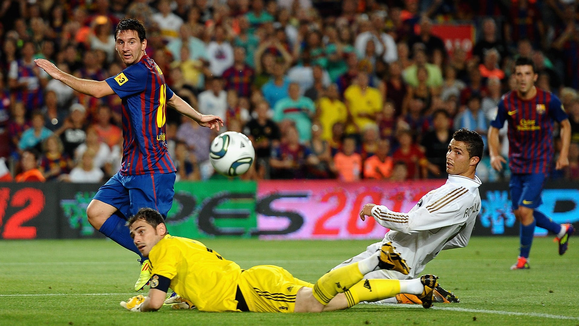 Lionel Messi Cristiano Ronaldo Iker Casillas Barcelona Real Madrid 2011-12 Super Cup