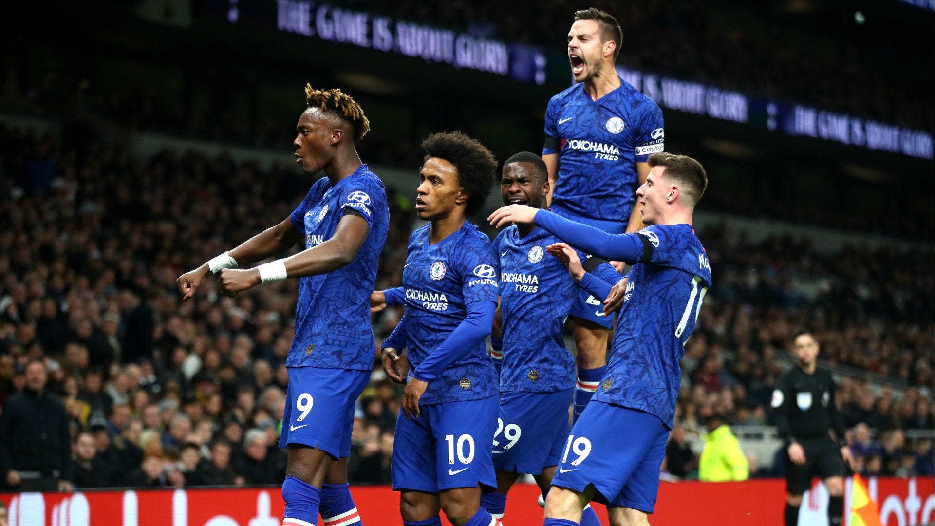 Chelsea celebrate Tottenham