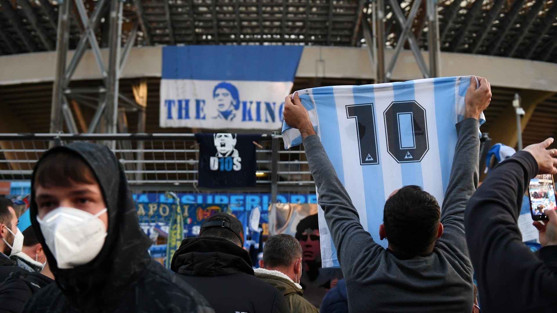 Napoli fans to honour Diego Maradona