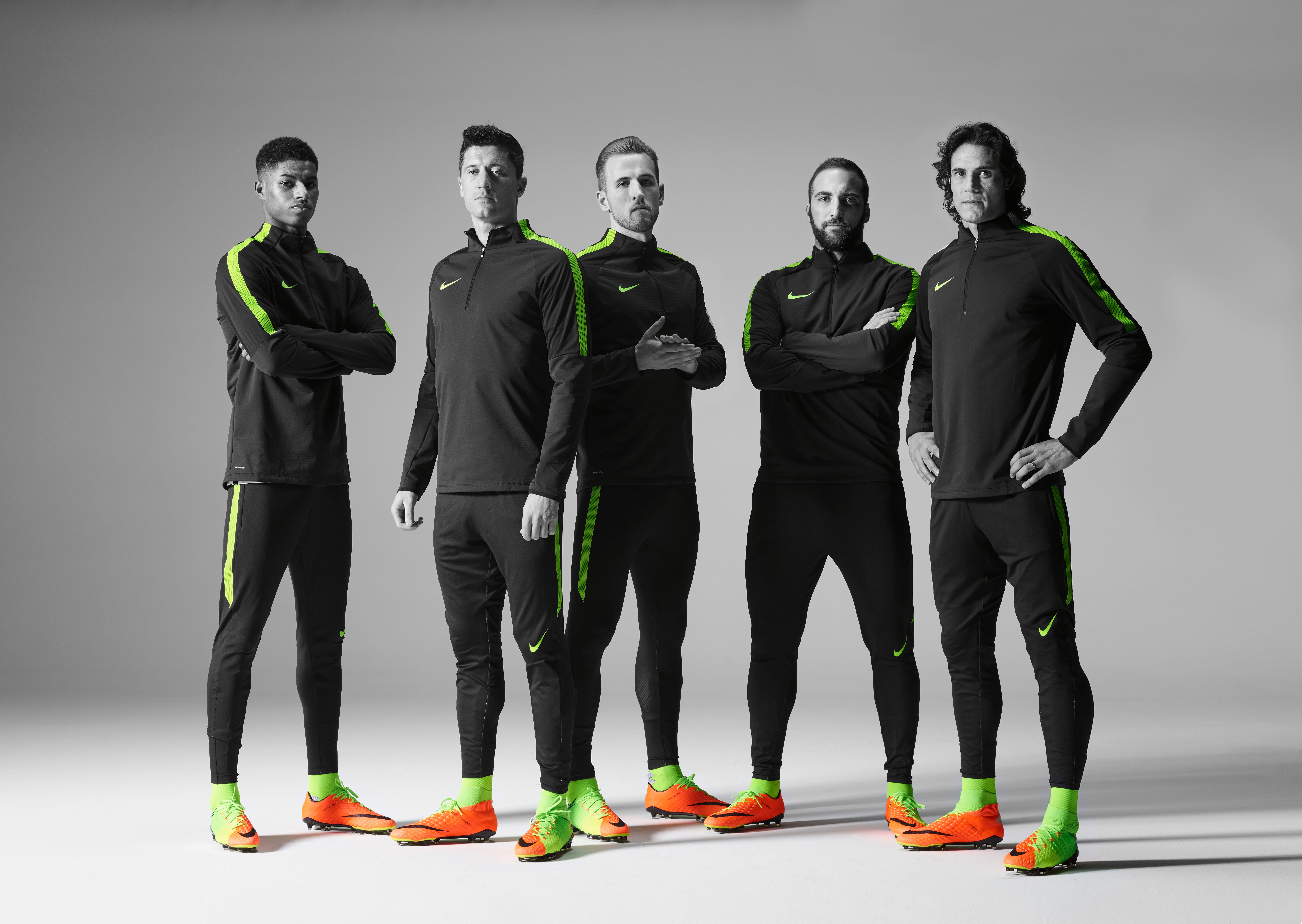 Играют найка. Nike Football 2022. Nike новая коллекция 2023. Одежда найк 2020. Найк 2023 одежда.