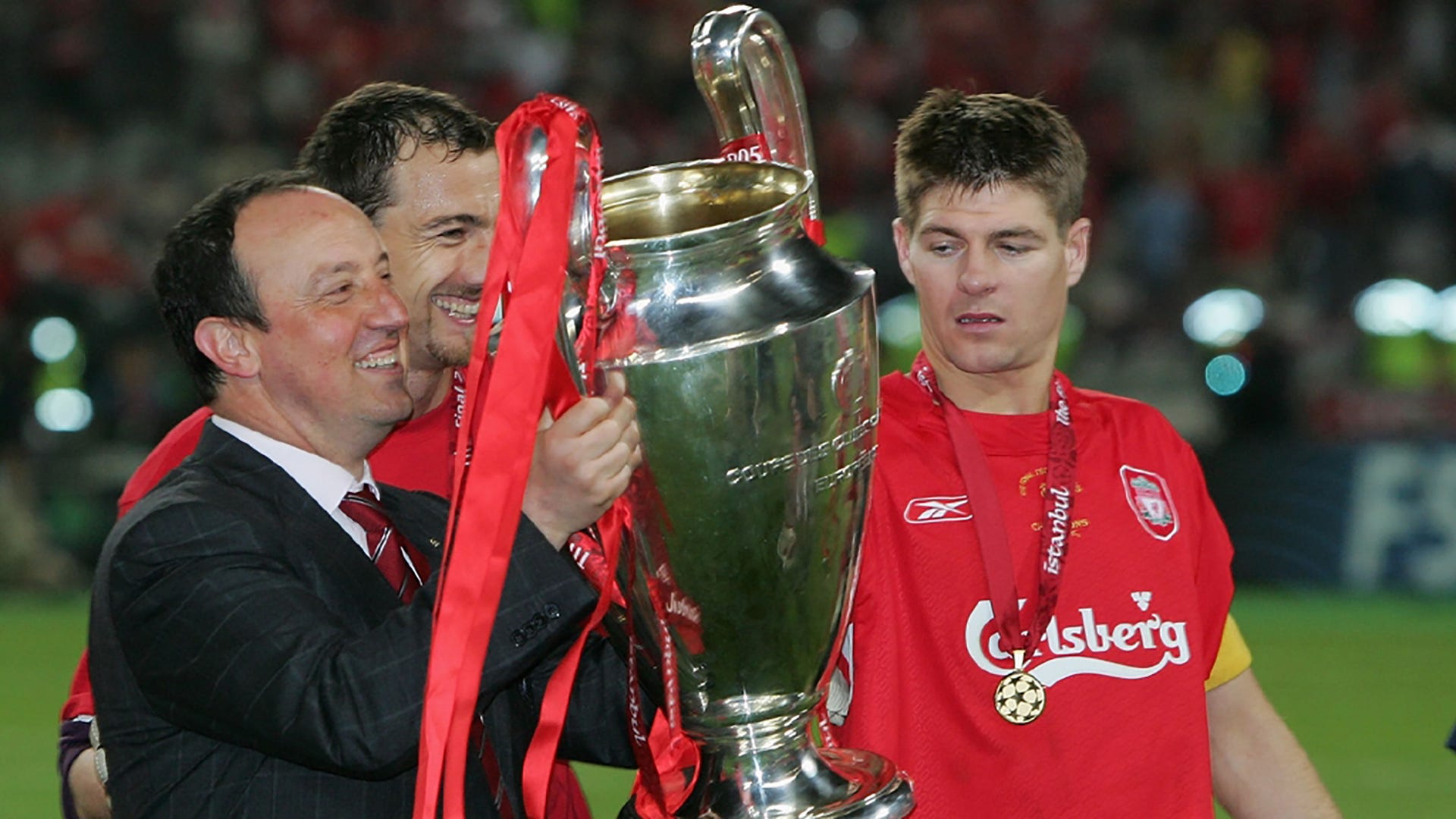 Rafa Benitez Steven Gerrard Liverpool Champions League 2005