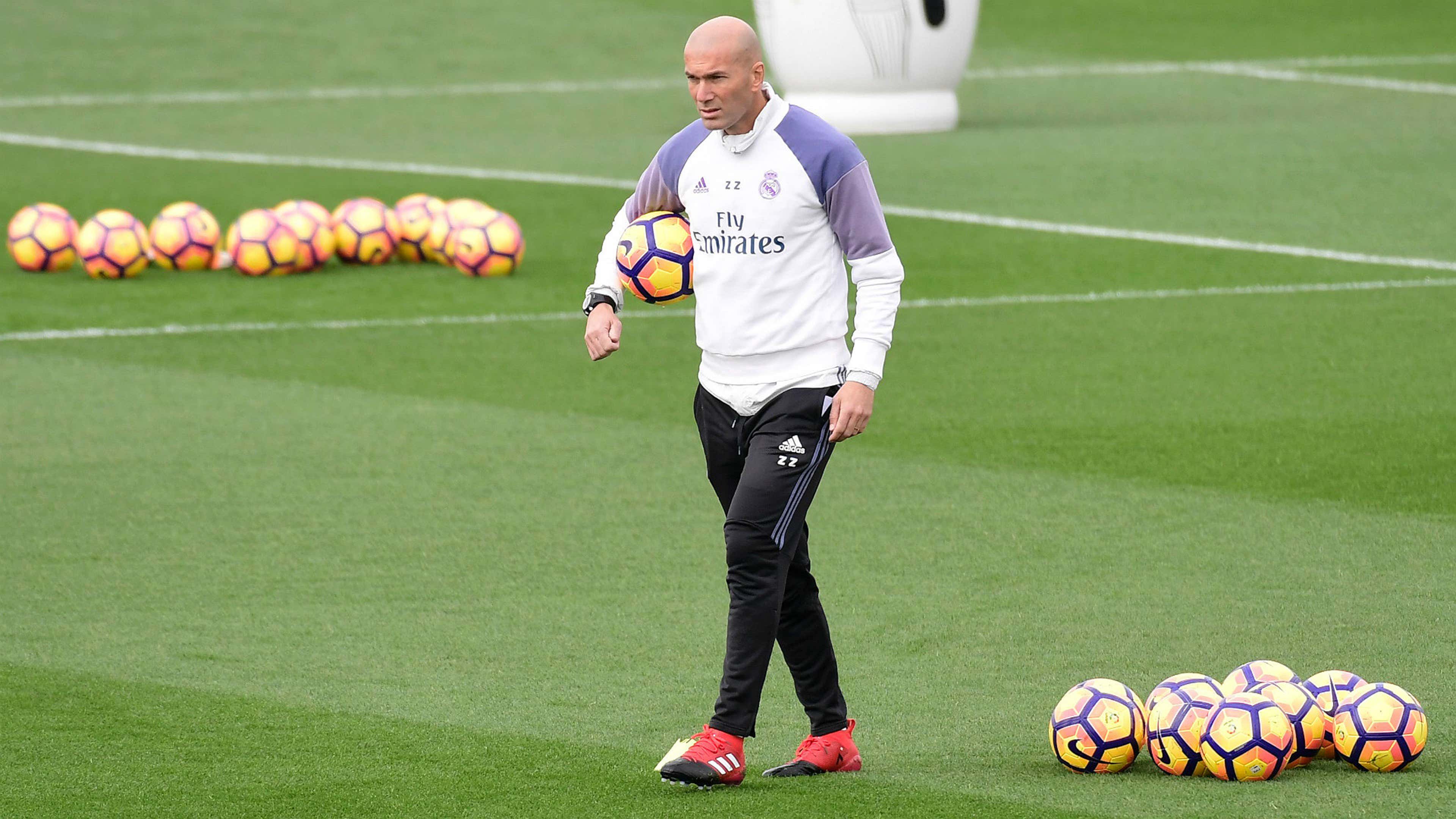 Zinedine Zidane Real Madrid training session 18112016