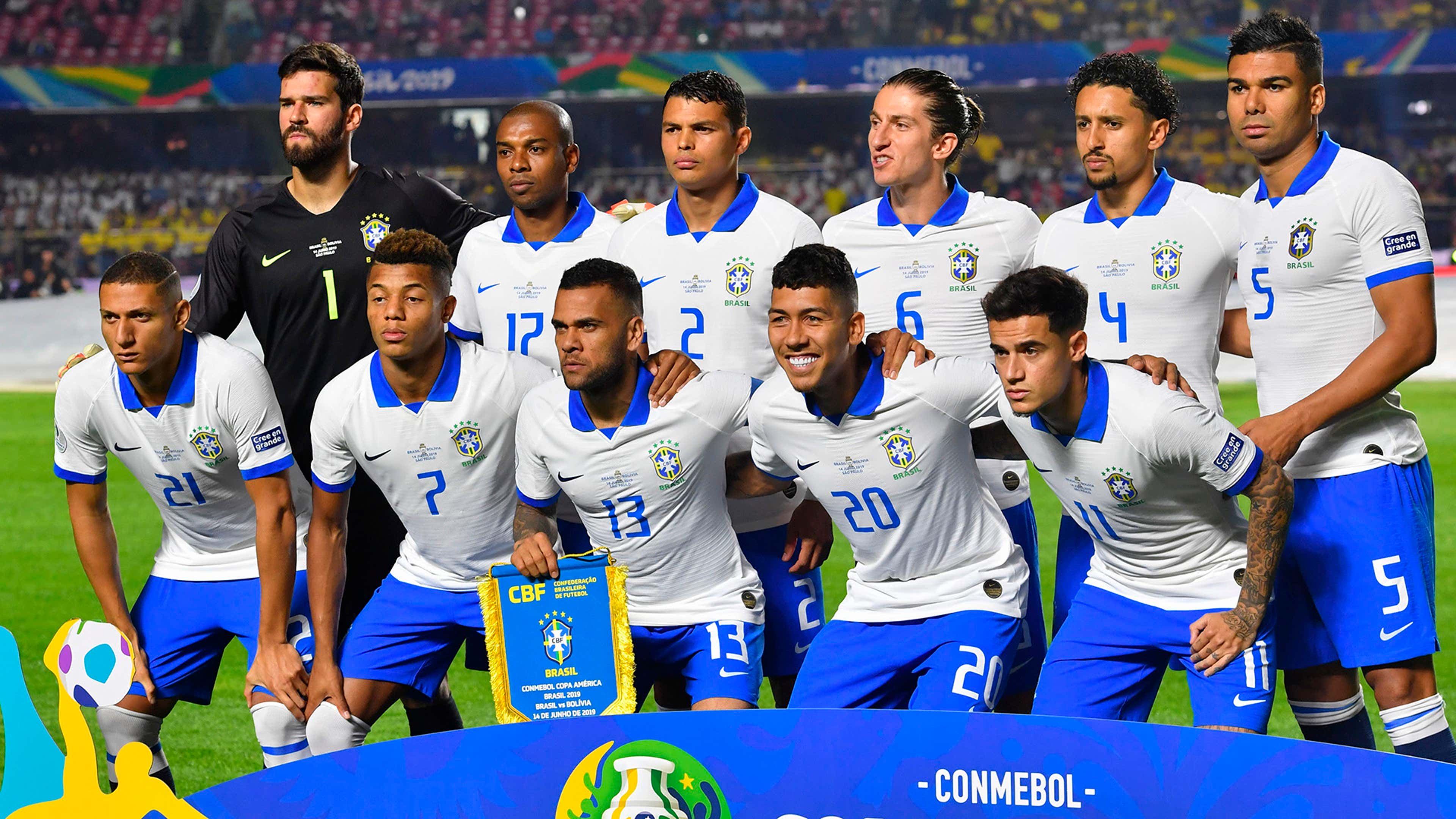 Por que o Brasil está jogando de branco?