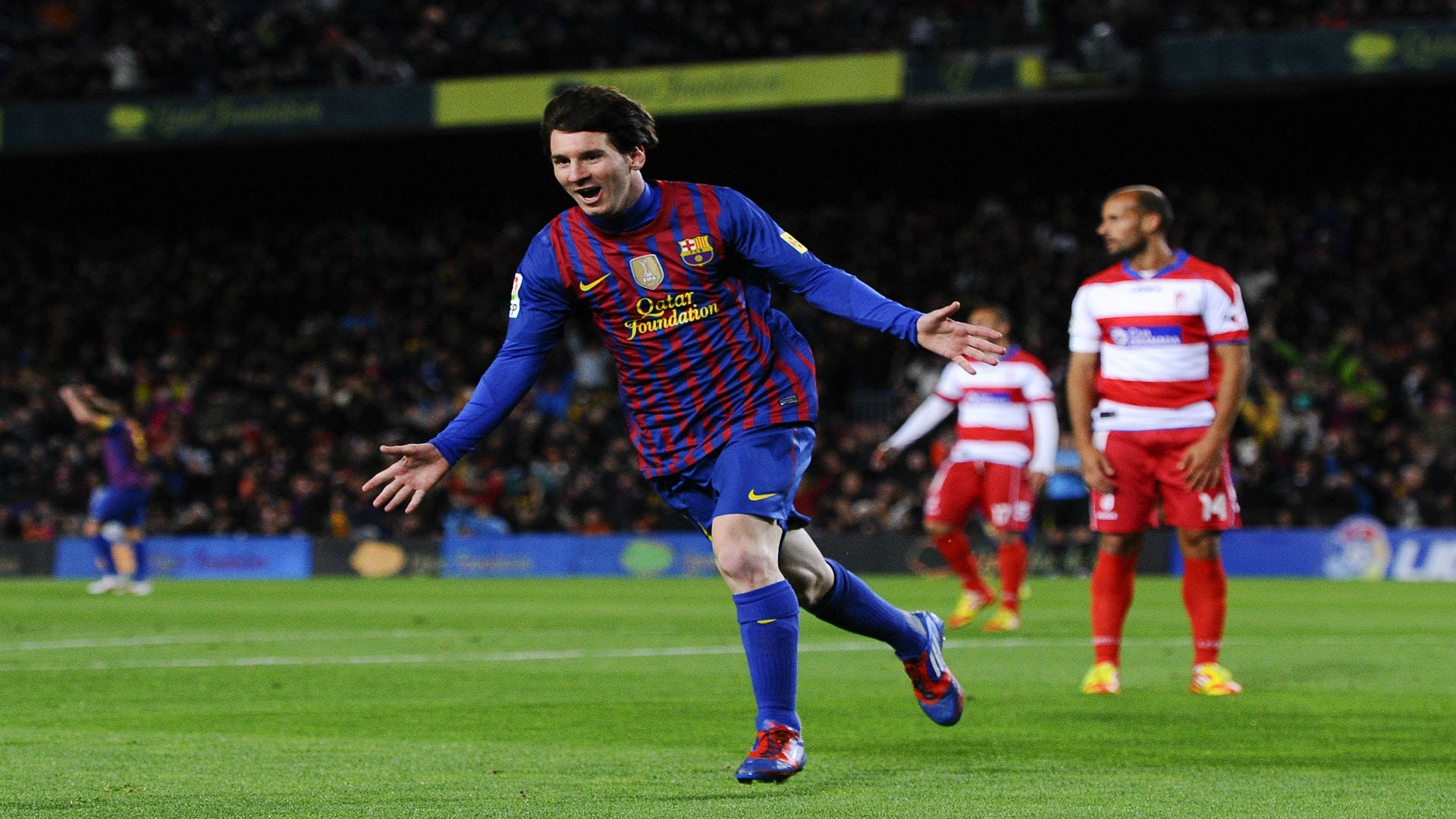 Сколько лет месси в 2024. Лионель Месси Барселона 2012. Месси 2011. Messi Barcelona 2011. Месси 2010 11.