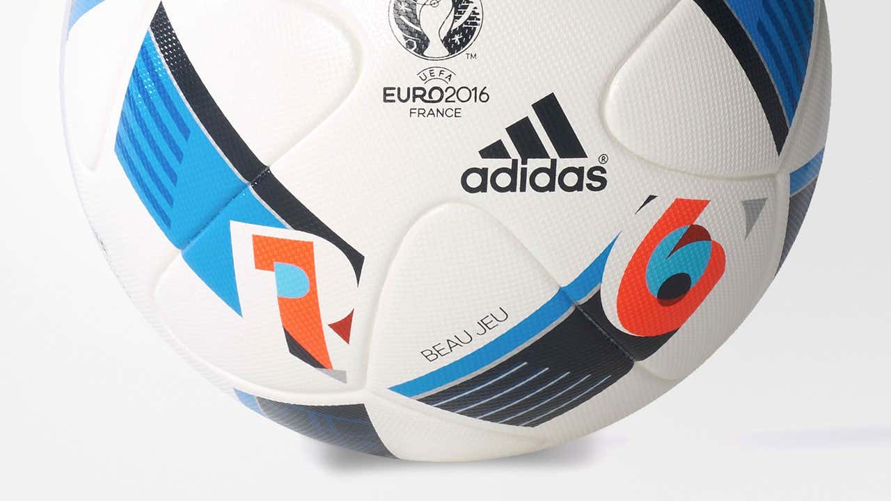 El balón de la Euro 2016 Goal.com