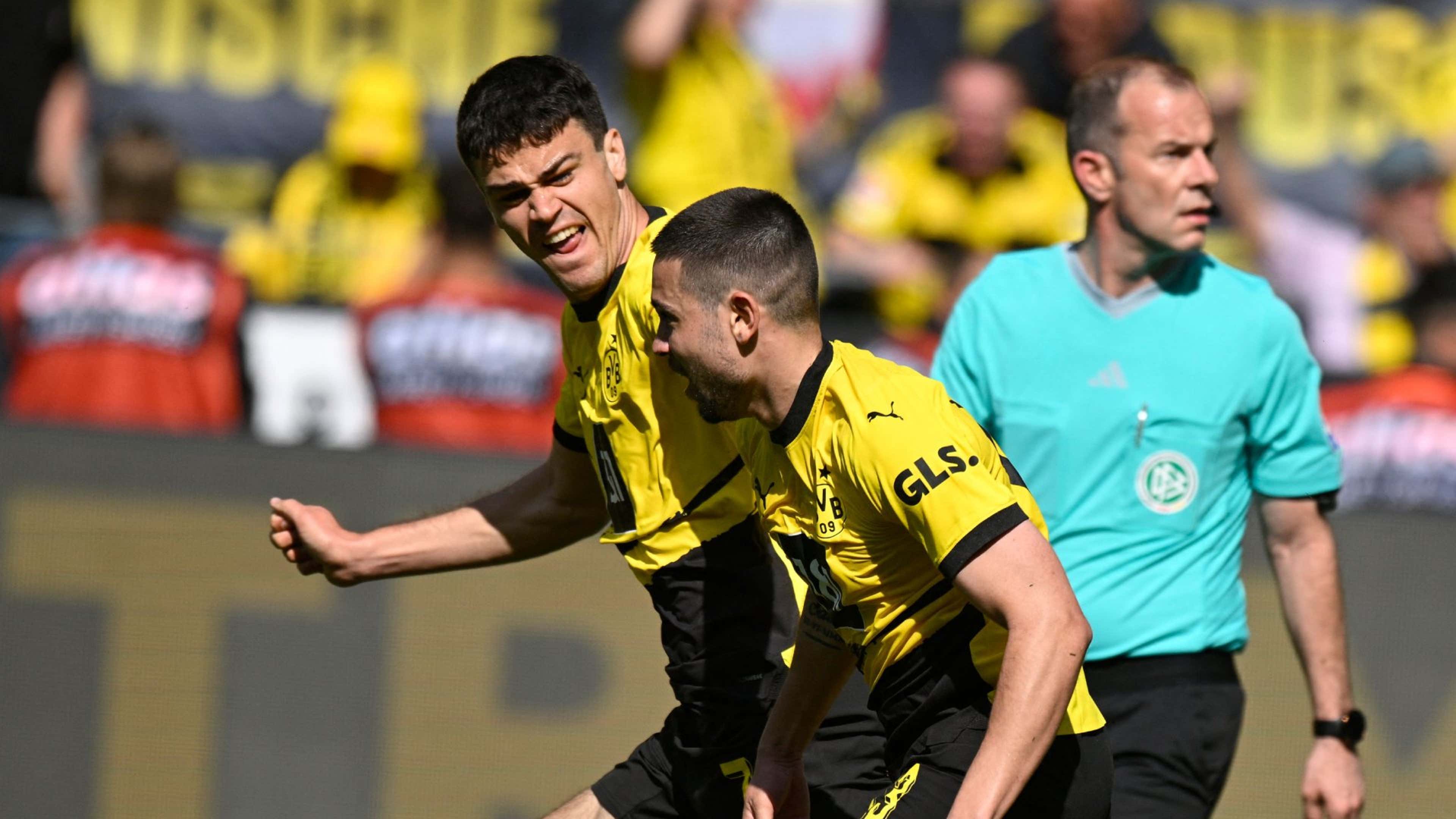 Raphael Guerreiro Borussia Dortmund 2022-23