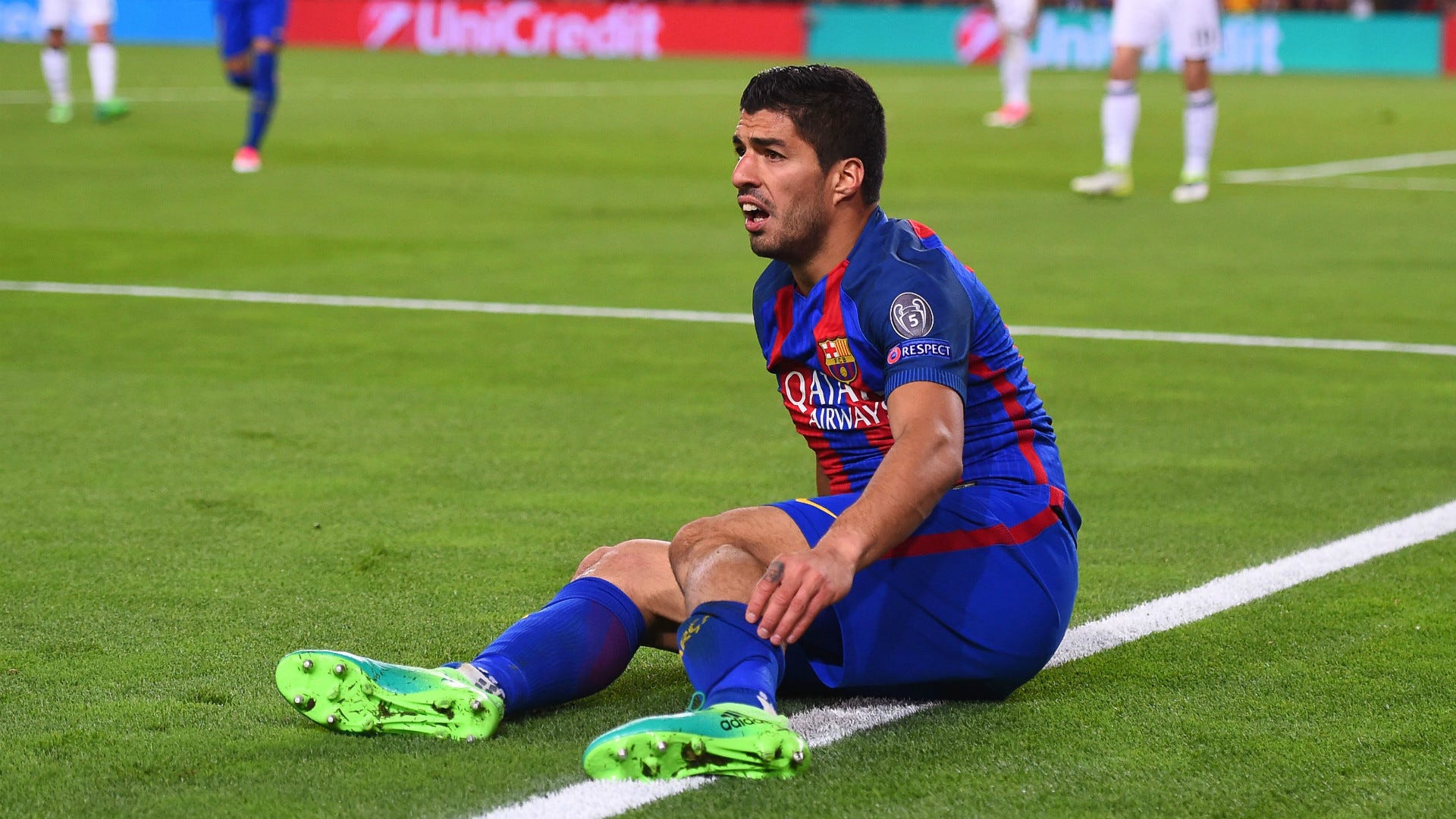Luis Suárez da el susto en el entrenamiento del Barcelona Goal.com Espana