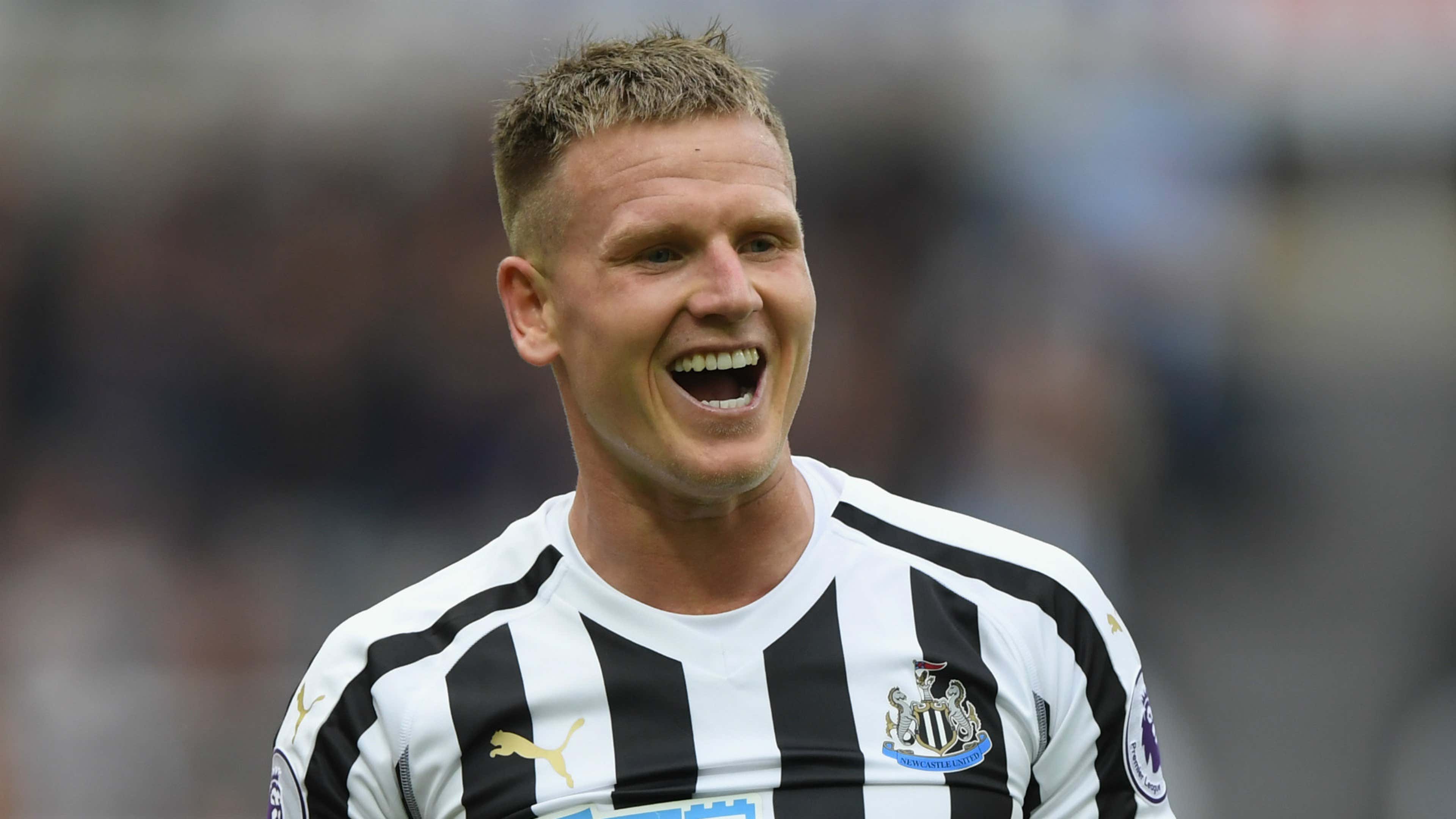Newcastle transfer news: Matt Ritchie holds talks over new contract | Goal.com Nigeria