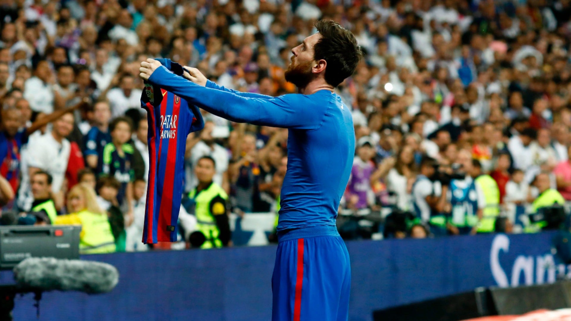 Lionel Messi Barcelona 2017 celebration Real Madrid