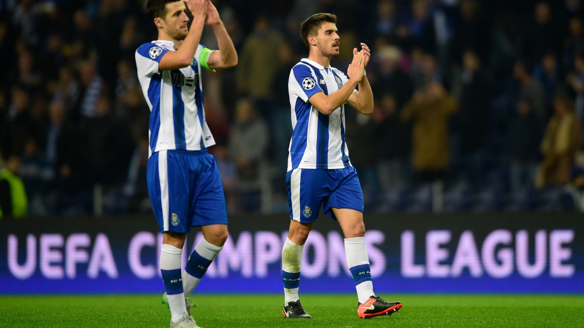 Neves Porto UCL.