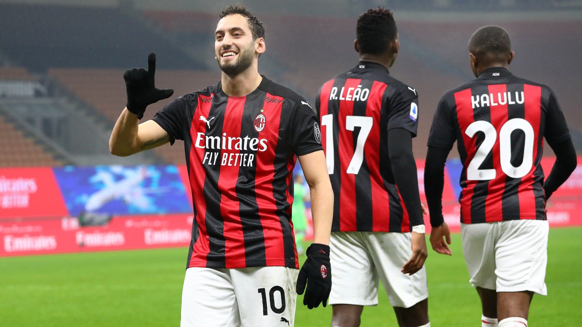 First-half writes AC Milan into books as Rossoneri 72-year-old Barcelona record | Goal.com Malaysia